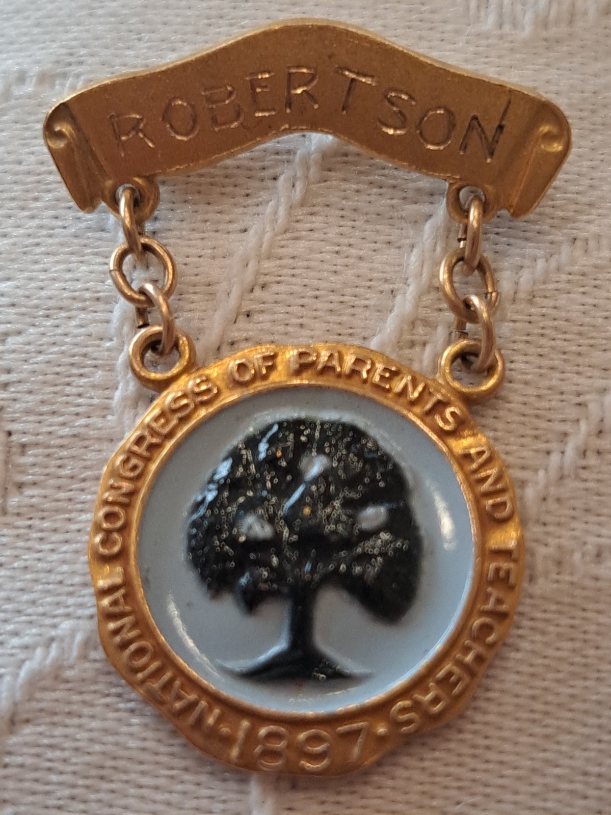 VTG 10k 4.38 Gram Enamel National Congress of Parents & Teachers Award Pin Badge