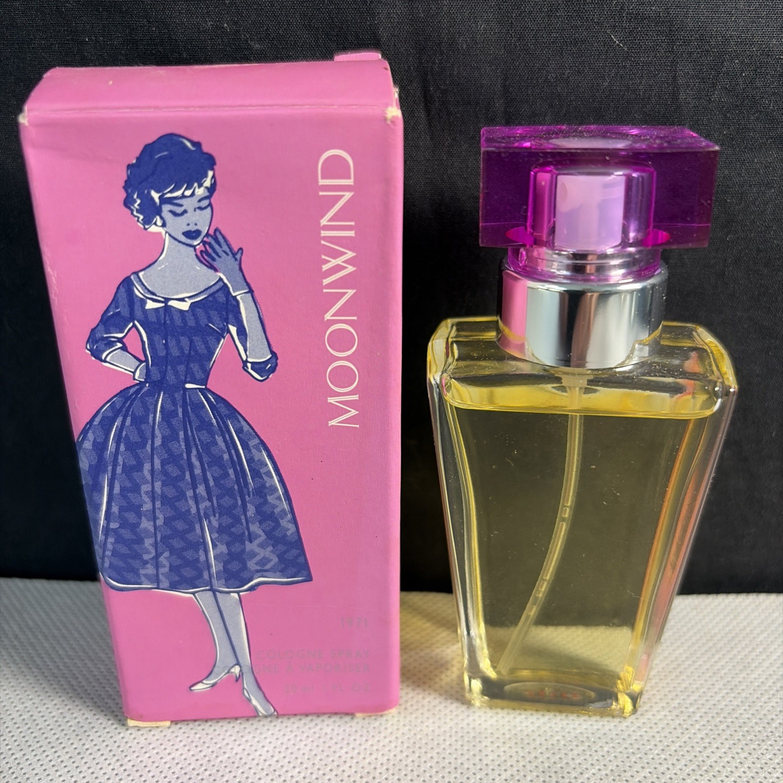 Vintage 1971 AVON "MOONWIND" Cologne Spray - New in Box -1 oz. Vintage 1971 AVON "MOONWIND" Cologne Spray - New in Box -1 oz.