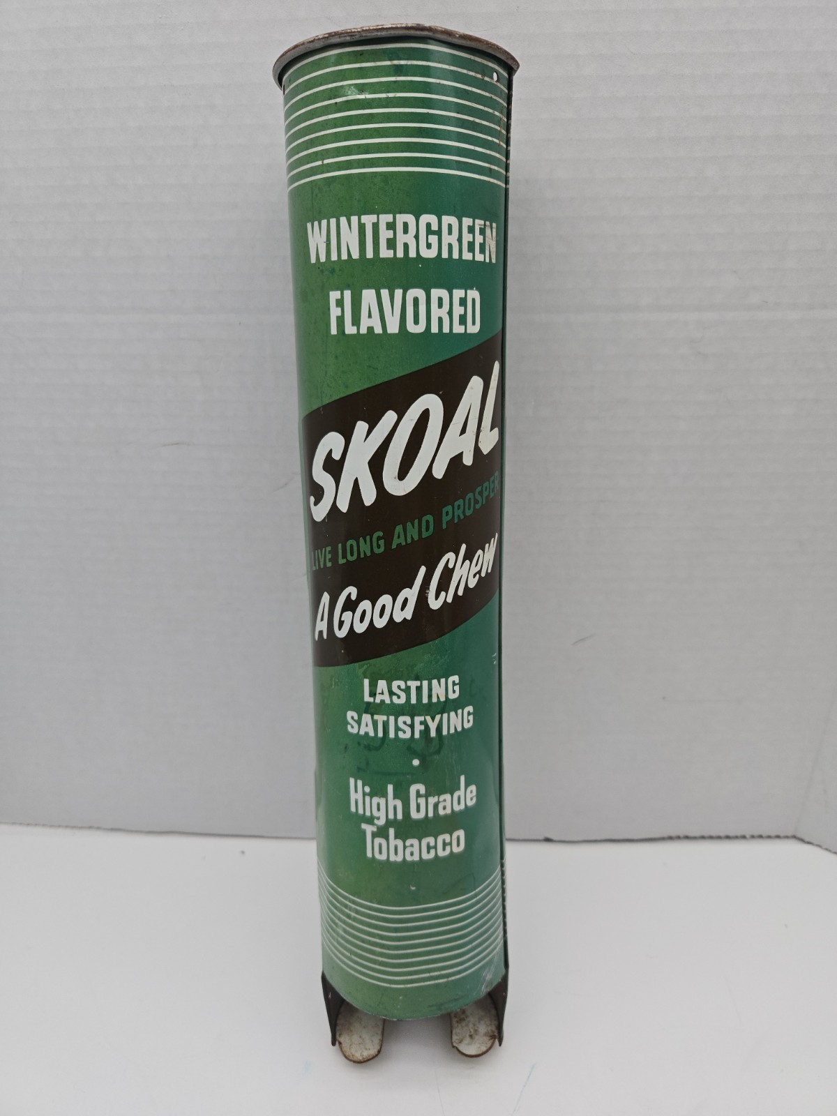 Vintage 1970s Metal Wintergreen Skoal Chewing Tobacco Wall Mounted Dispenser Vintage 1970s Metal Wintergreen Skoal Chewing Tobacco Wall Mounted Dispenser