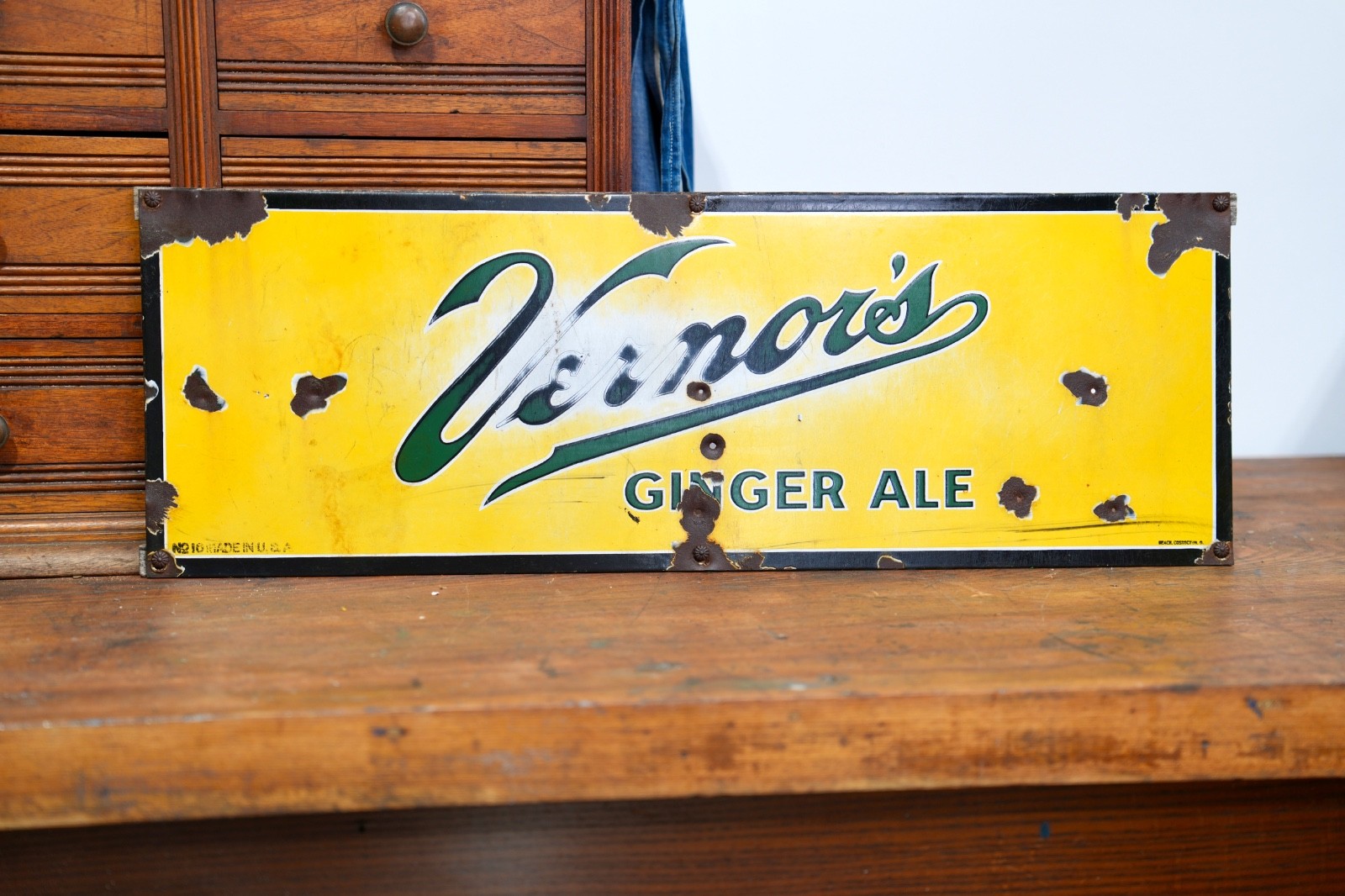VINTAGE VERNORS GINGER ALE PORCELAIN SODA SIGN OLD BEVERAGE COLA DRINK 29" VINTAGE VERNORS GINGER ALE PORCELAIN SODA SIGN OLD BEVERAGE COLA DRINK 29"