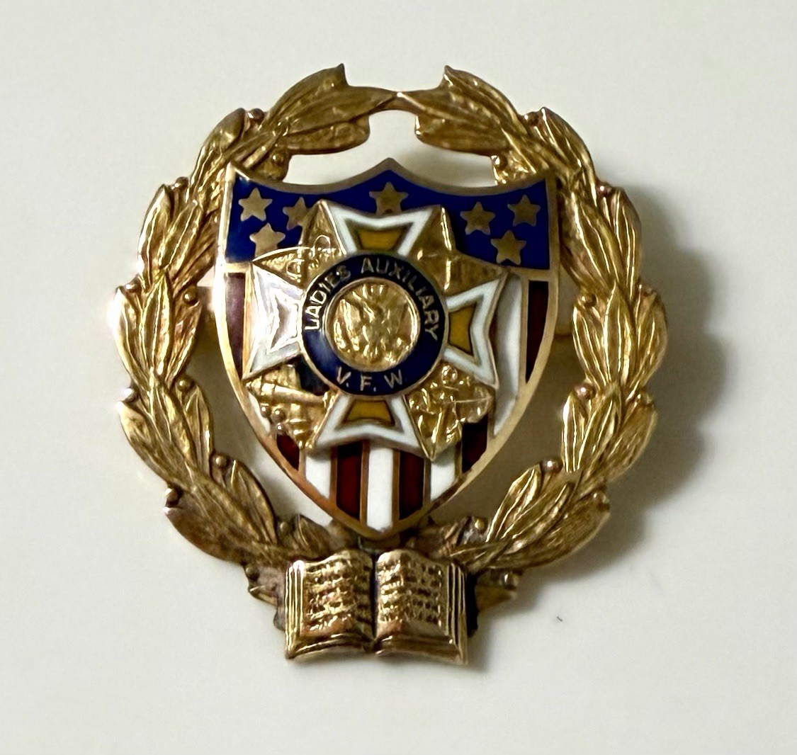 10K Gold VFW Auxillary Enamel Badge Pin & Original Case Past Officer Vintage 10K Gold VFW Auxillary Enamel Badge Pin & Original Case Past Officer Vintage