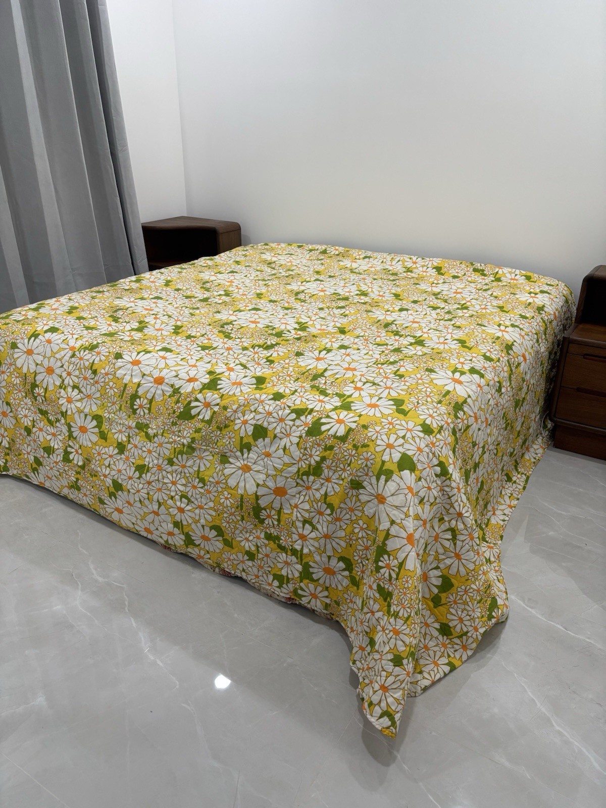 Vtg 60s 70s KING Quilted Bedspread Flower Power Yellow Green Vtg 60s 70s KING Quilted Bedspread Flower Power Yellow Green