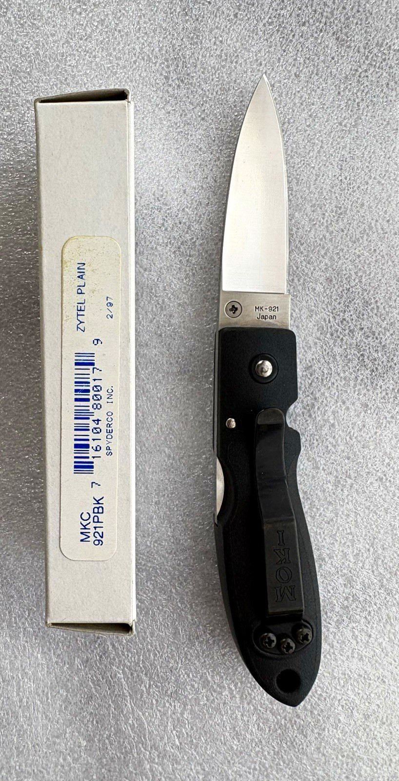 Spyderco 921 PBK Knife Ultra Rare new with original box Spyderco 921 PBK Knife Ultra Rare new with original box