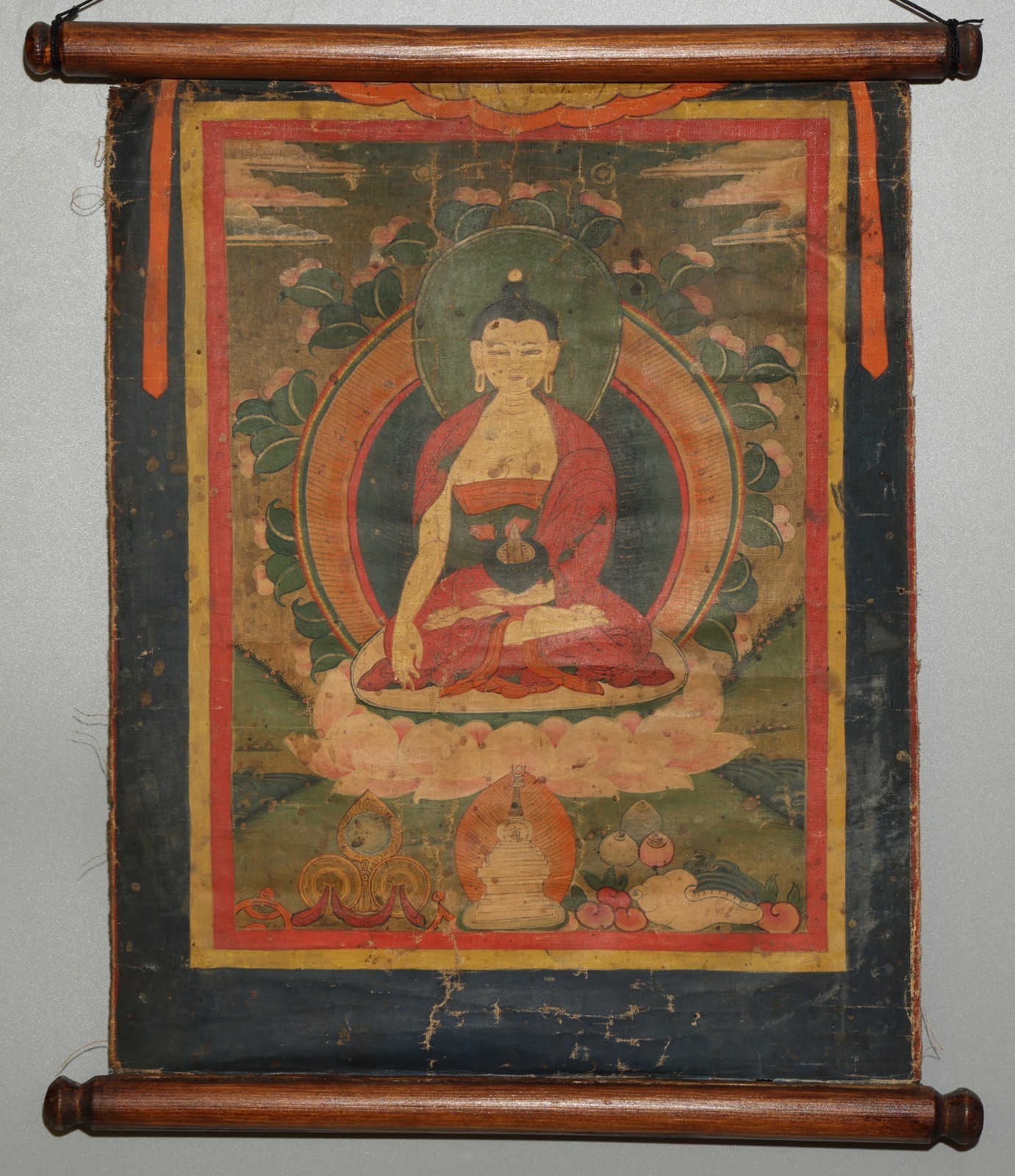 Real Tibet 19th Century Old Antique Buddhist Thangka Sakyamuni Buddha Tangka Real Tibet 19th Century Old Antique Buddhist Thangka Sakyamuni Buddha Tangka