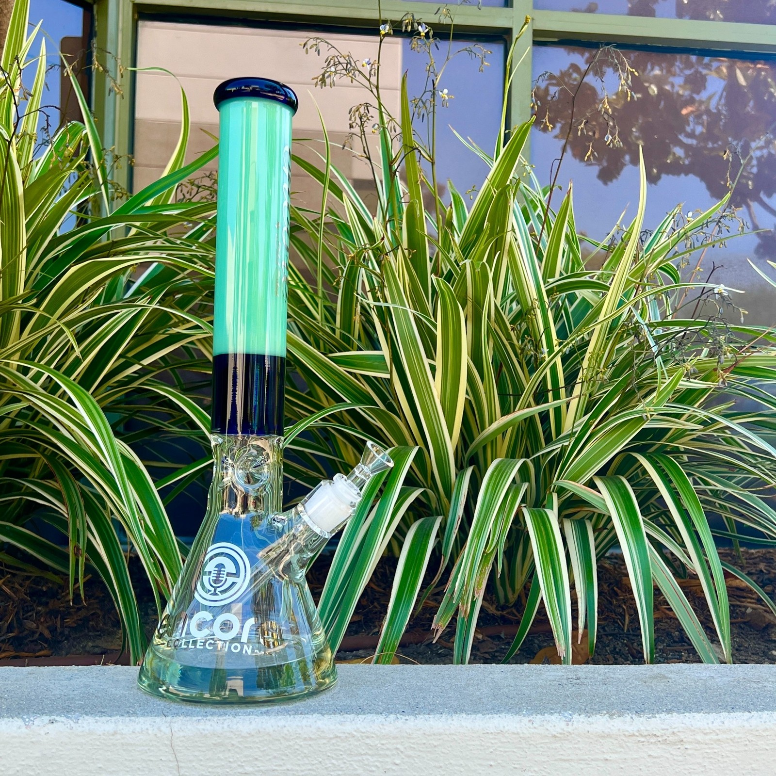 16" inch 50 x 7mm Wall Super Thick Base Color Glass Bong Tobacco Hookah Beaker 16" inch 50 x 7mm Wall Super Thick Base Color Glass Bong Tobacco Hookah Beaker