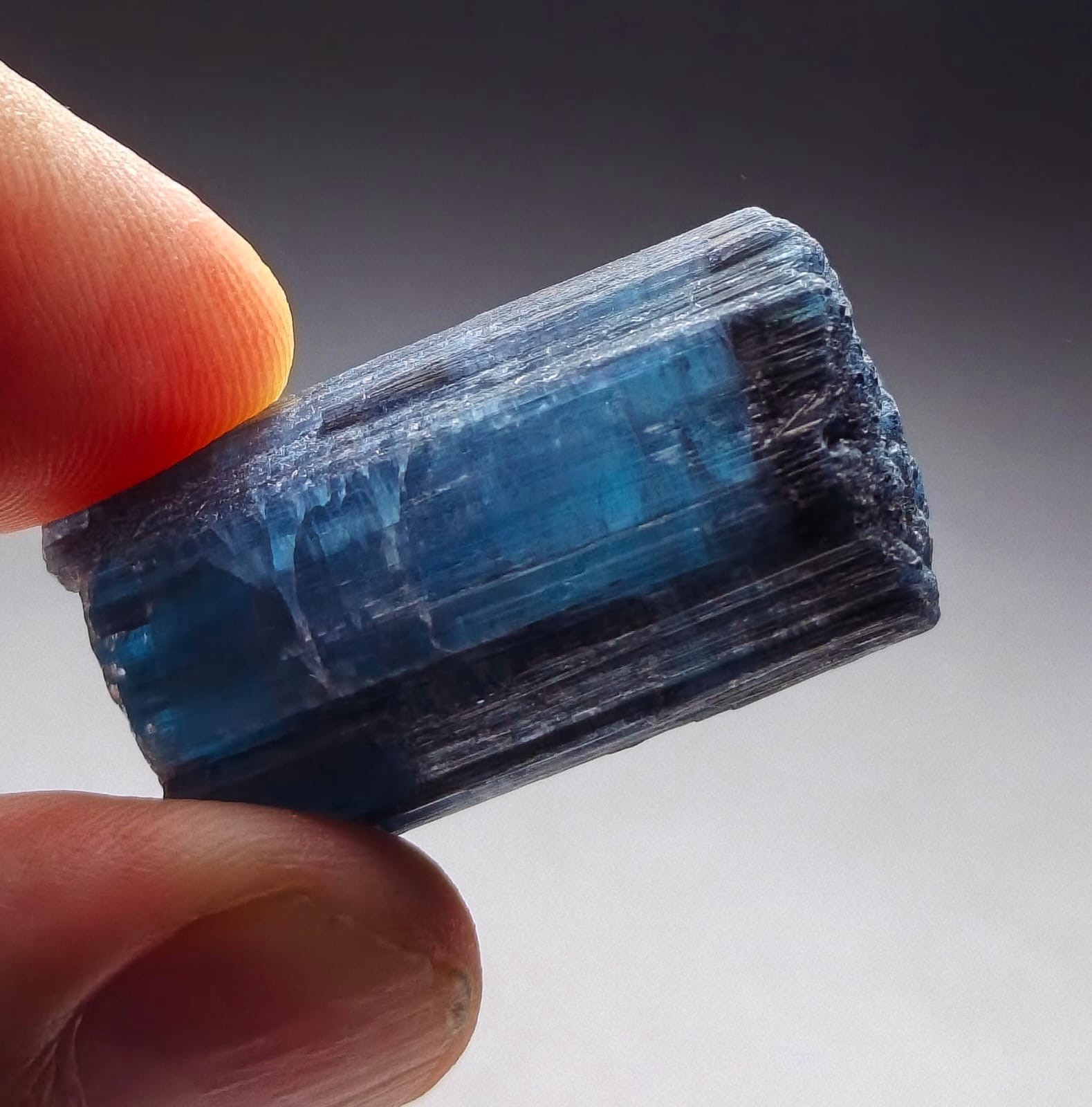 Beautiful Naturel Top Quality Dark Blue Indicolite Tourmaline Crystal From Afg Beautiful Naturel Top Quality Dark Blue Indicolite Tourmaline Crystal From Afg