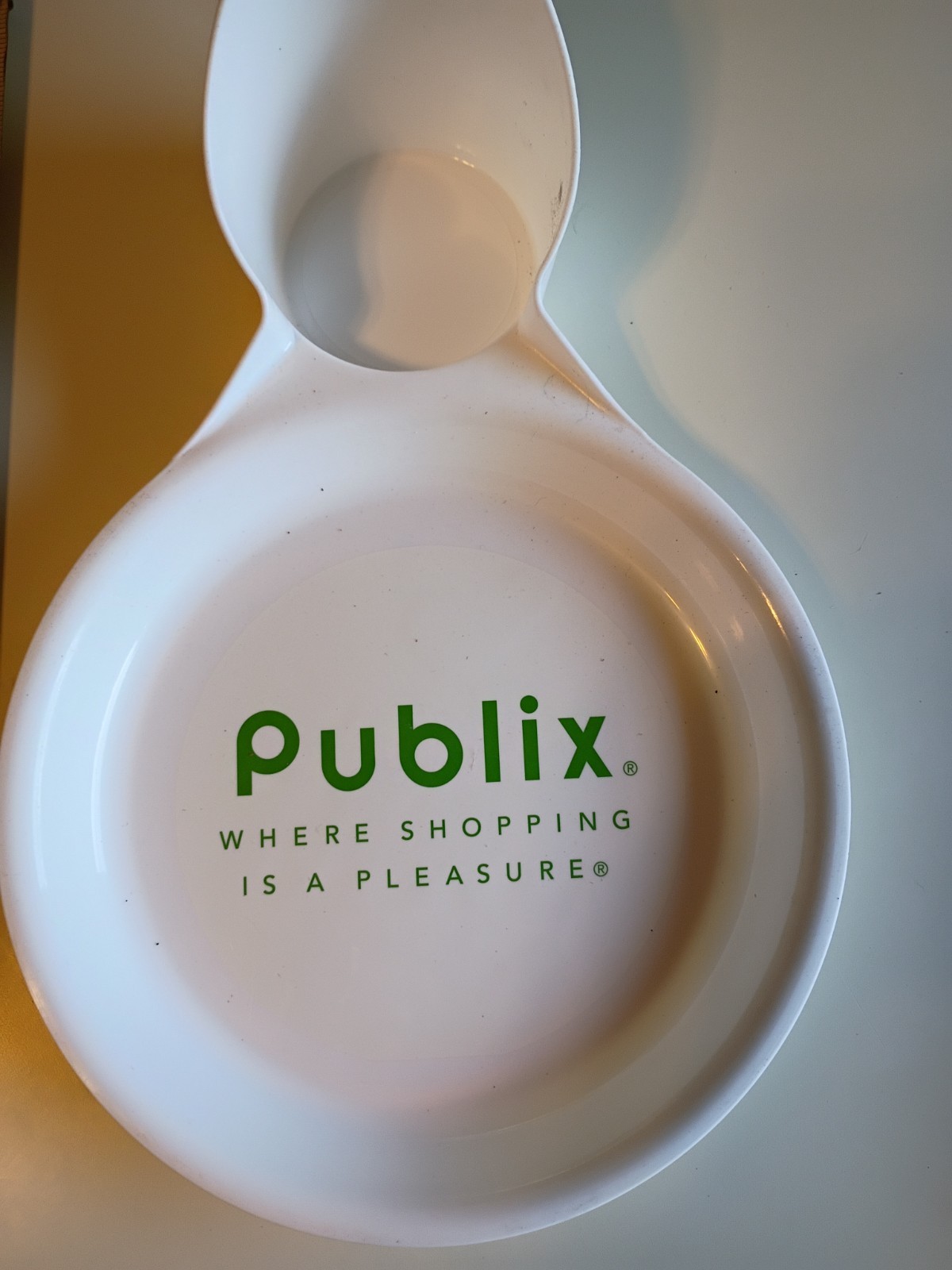 Publix Universal Car Cup & Plate Holder. Very Rare Promotional Publix Universal Car Cup & Plate Holder. Very Rare Promotional