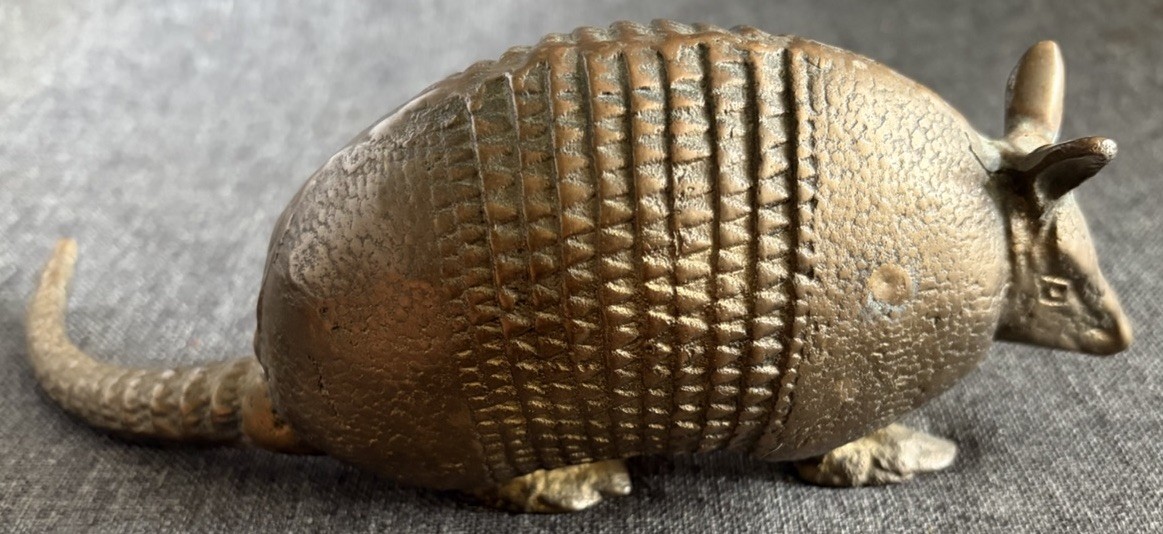 Vintage 1970s Brass Armadillo Sculpture Southwest Farm Decor Sculpture 8.5” x 3” Vintage 1970s Brass Armadillo Sculpture Southwest Farm Decor Sculpture 8.5” x 3”