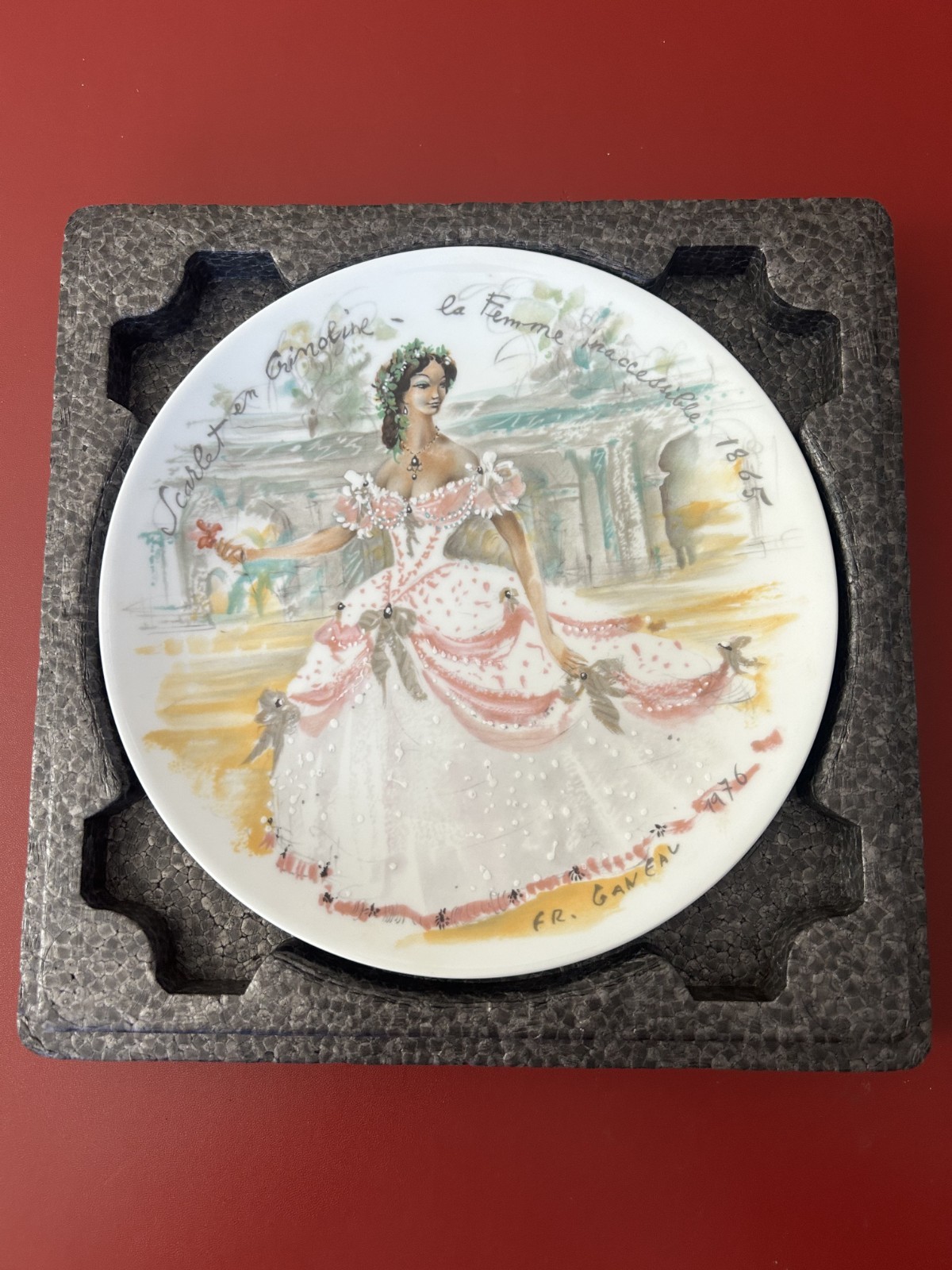 12 HENRI D'ARCEAU LIMOGES LES FEMMES WOMEN OF THE CENTURY COLLECTOR PLATES 8.5"