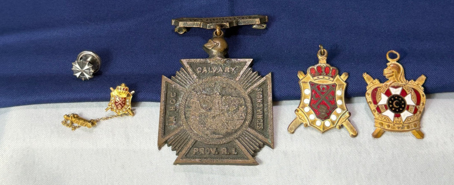 Vtg Masonic Order Of DeMoley Pins Pendants Fobs Fraternal Youth Organization Vtg Masonic Order Of DeMoley Pins Pendants Fobs Fraternal Youth Organization