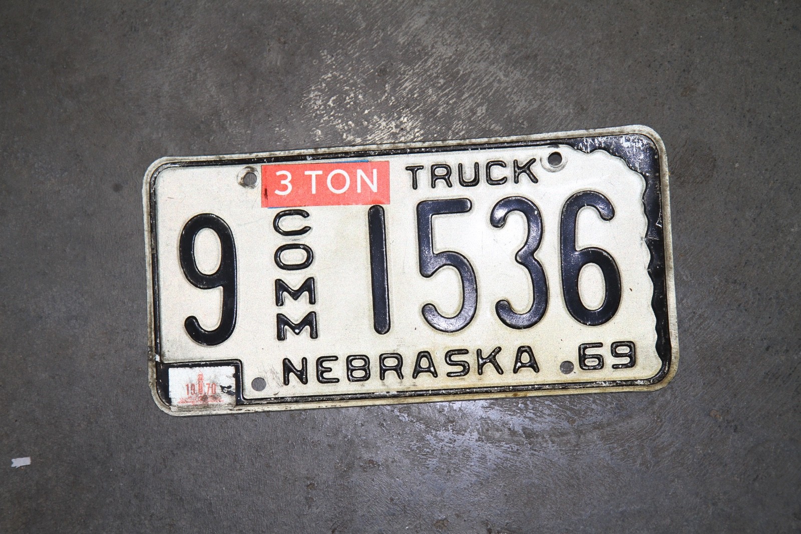 Original 1969 - 1971 Nebraska Truck License Plate, Buffalo County, 9-1536 Original 1969 - 1971 Nebraska Truck License Plate, Buffalo County, 9-1536