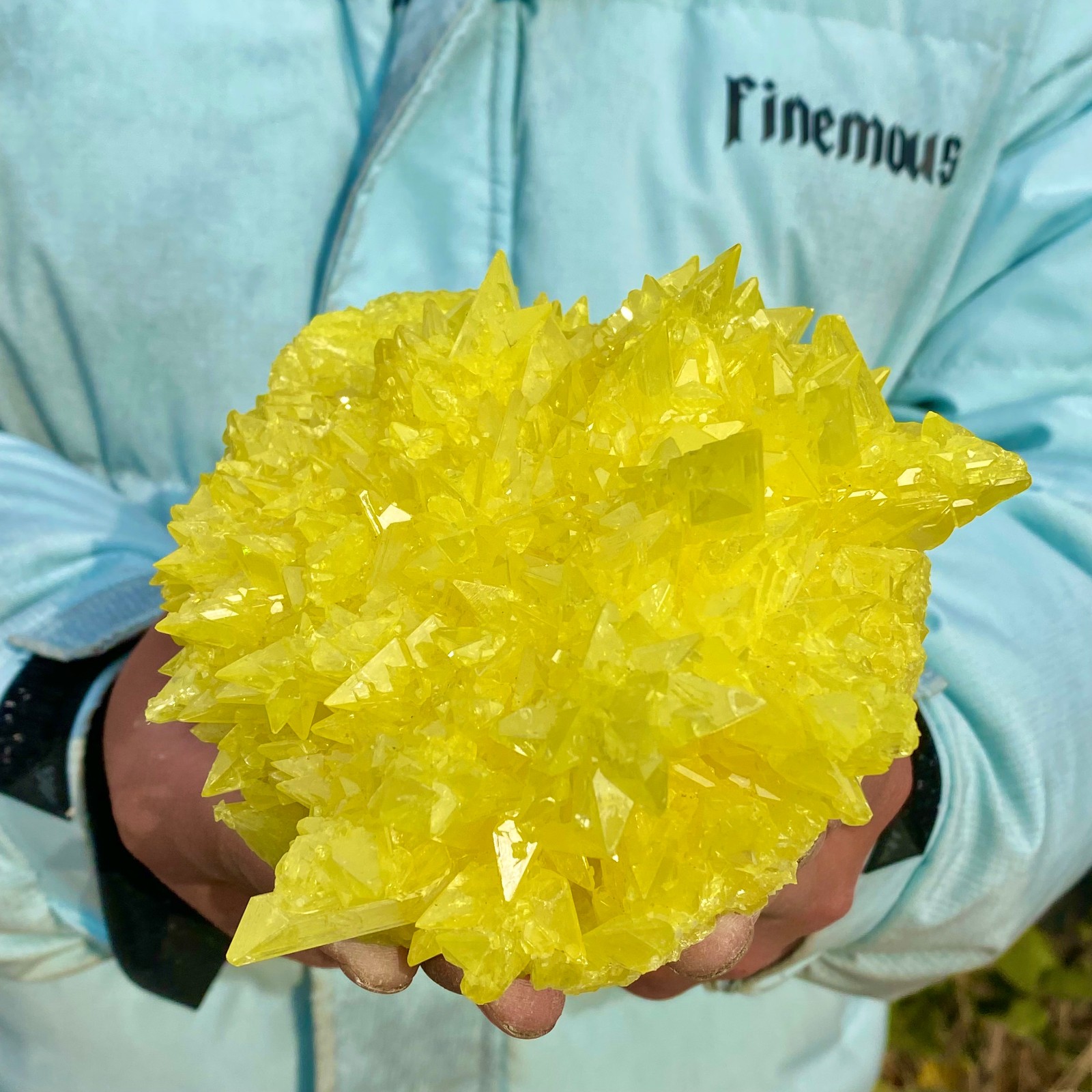 2LB Rare yellow sulfur crystal quartz crystal mineral specimen 2LB Rare yellow sulfur crystal quartz crystal mineral specimen