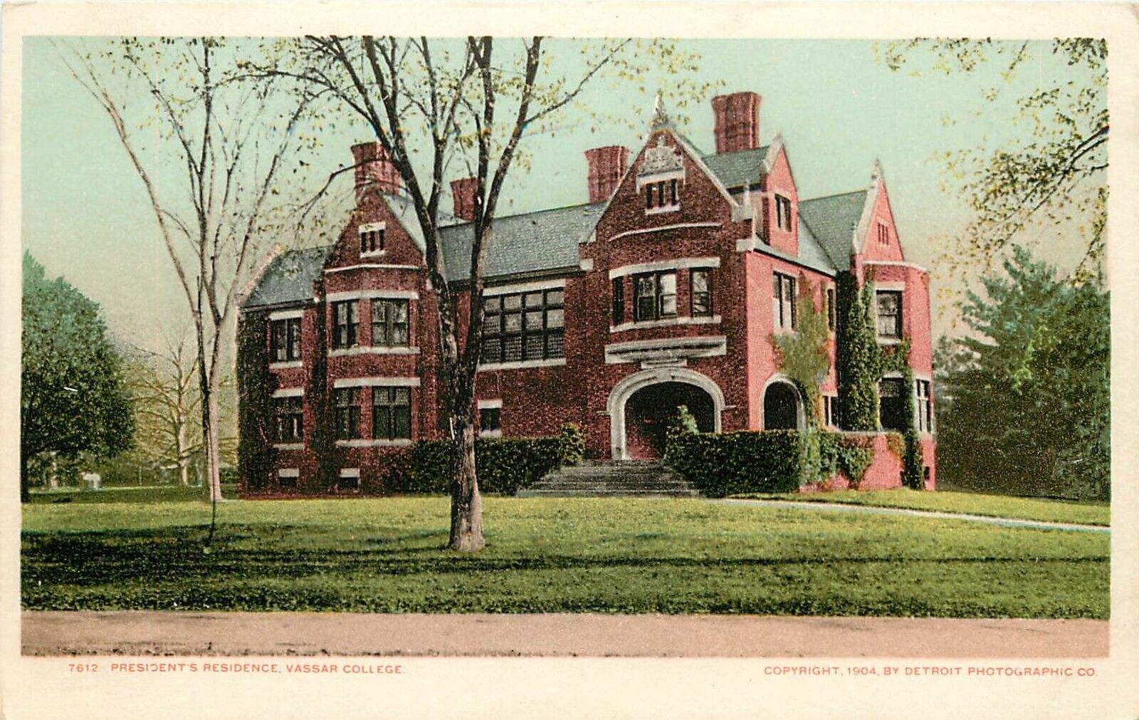 c1904 Detroit Photographic Postcard 7612 President\'s Residence Vassar College NY