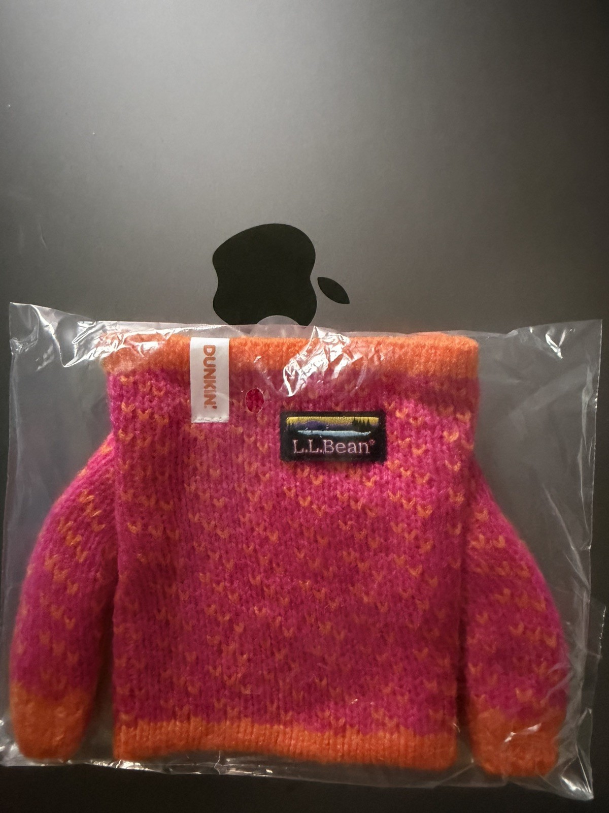 DUNKIN x L.L. Bean Cup Sleeve Knitted Sweater Limited Edition 2026 DUNKIN x L.L. Bean Cup Sleeve Knitted Sweater Limited Edition 2026