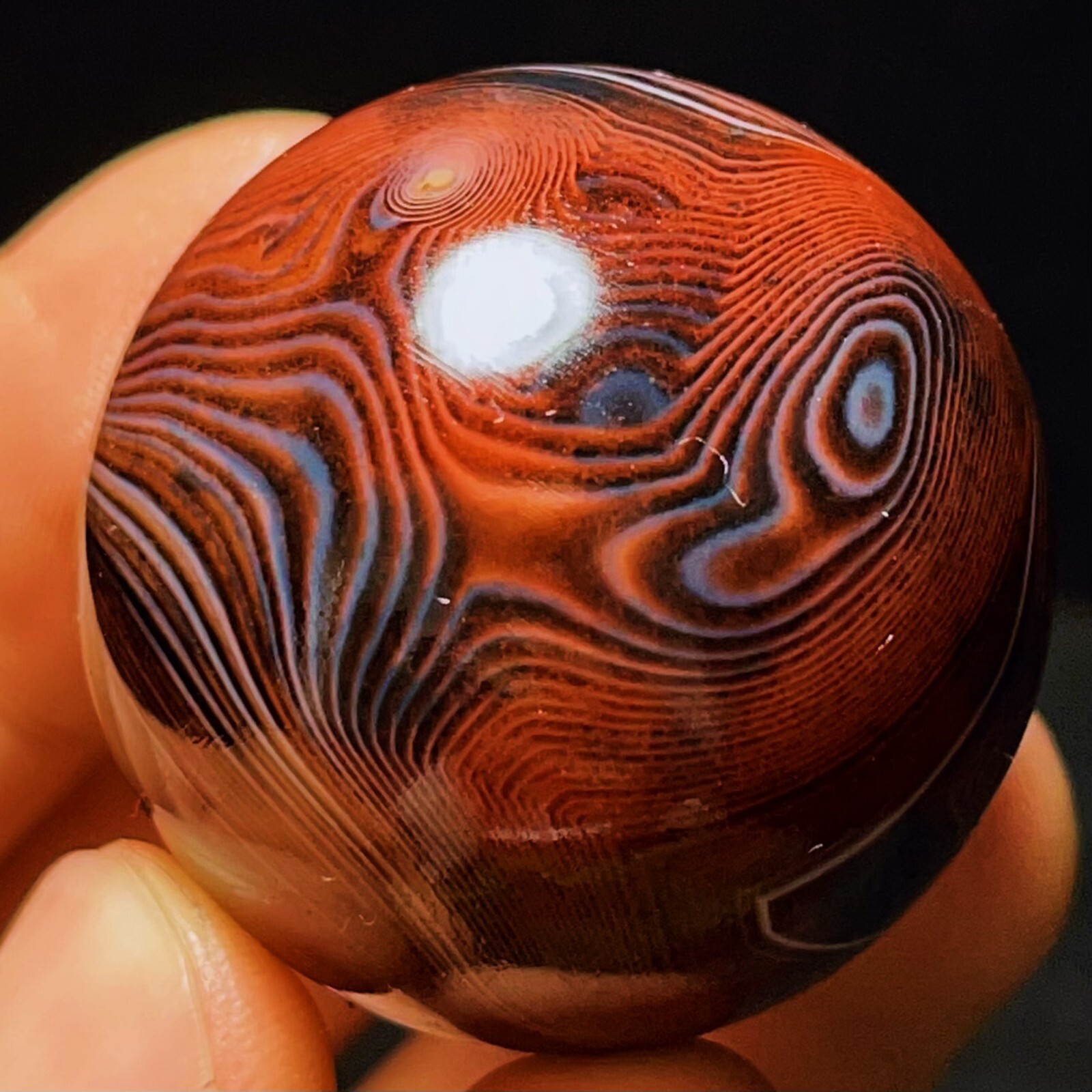 TOP 67G  Polished Silk Banded Agate Lace Agate Sphere Crystal Madagascar  L4654