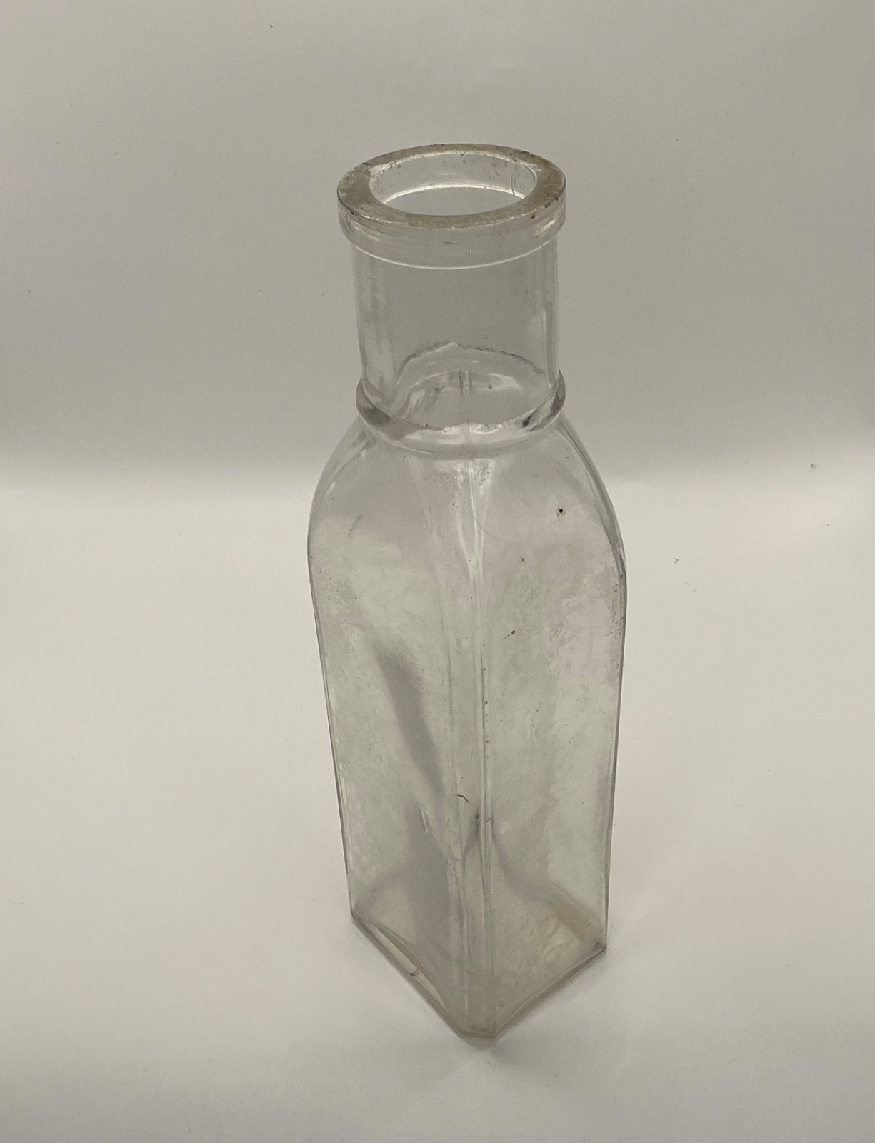 Antique Manganese Glass Heinz Bottle No. 16 Pat. April 4, 1882 Antique Manganese Glass Heinz Bottle No. 16 Pat. April 4, 1882