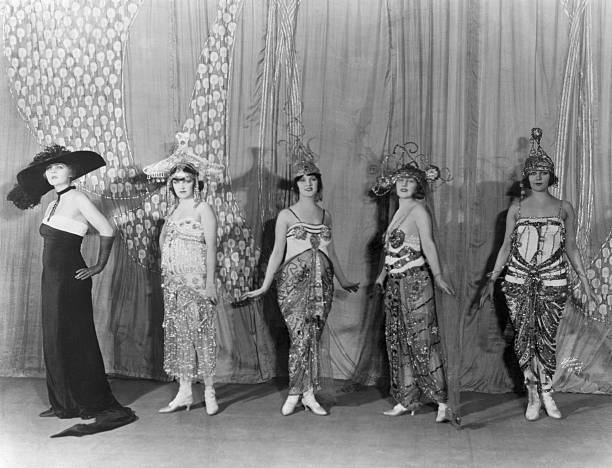 Performers act I scene I An Arabian Night Ziegfeld Follies Cos- 1917 Old Photo