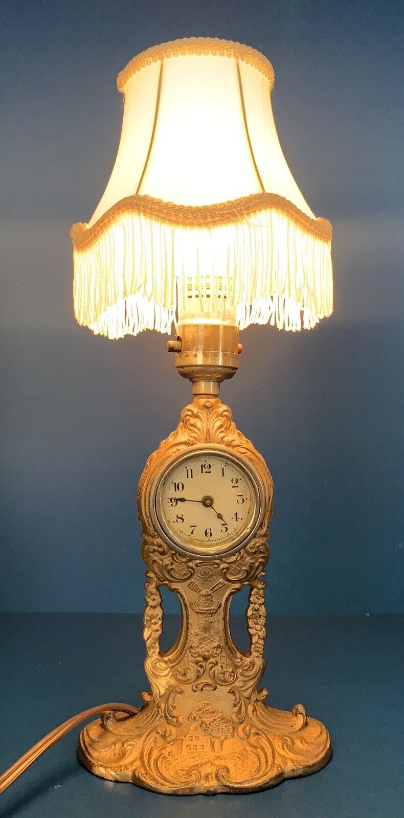 ANTIQUE-LUX CLOCK MFG.Co.-CLOCK-LAMP-Circa-1925-WORKING CONDITION-GOLD SPELTER