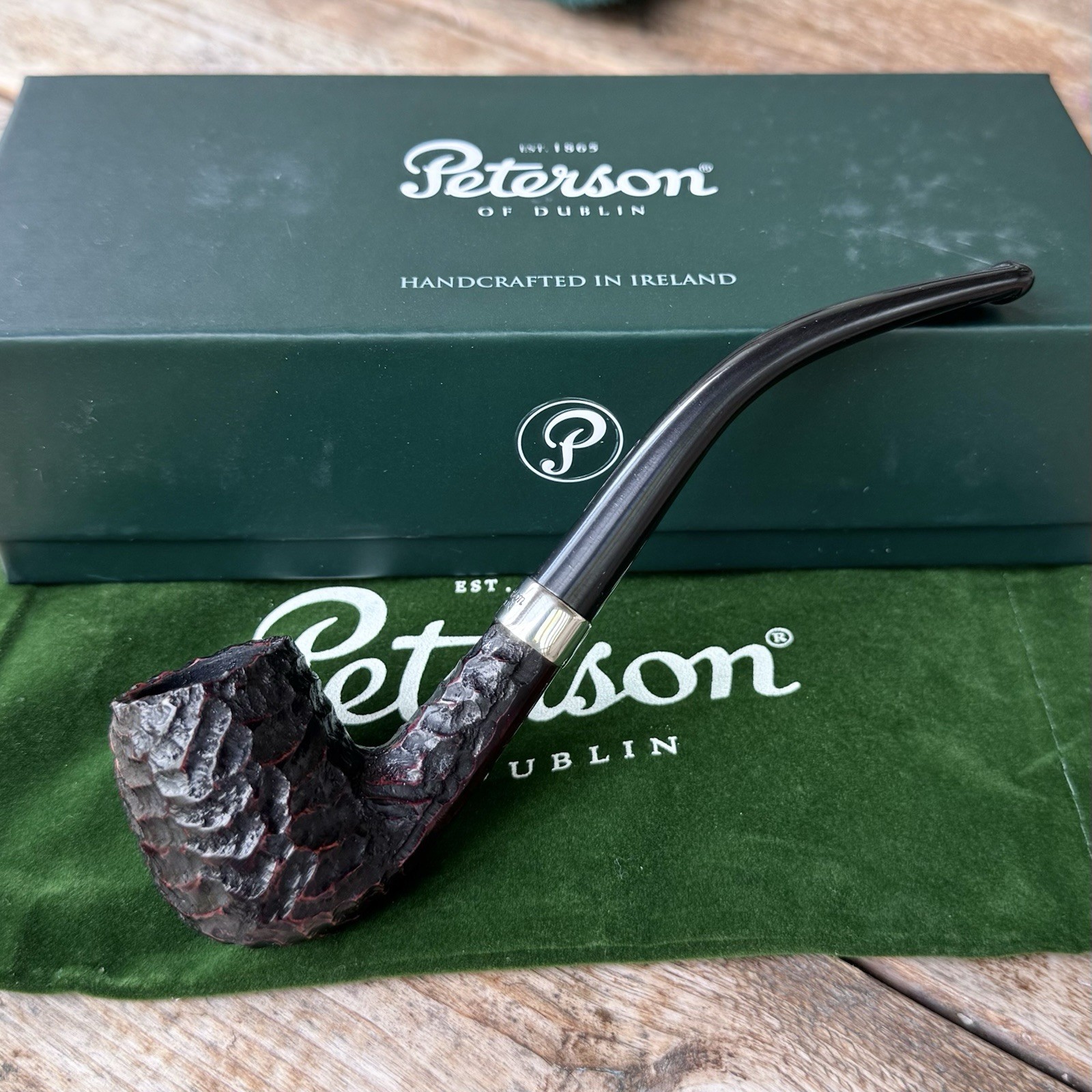 Peterson Junior Petite Rusticated Nickel Bent Billiard Fishtail Tobacco Pipe Peterson Junior Petite Rusticated Nickel Bent Billiard Fishtail Tobacco Pipe