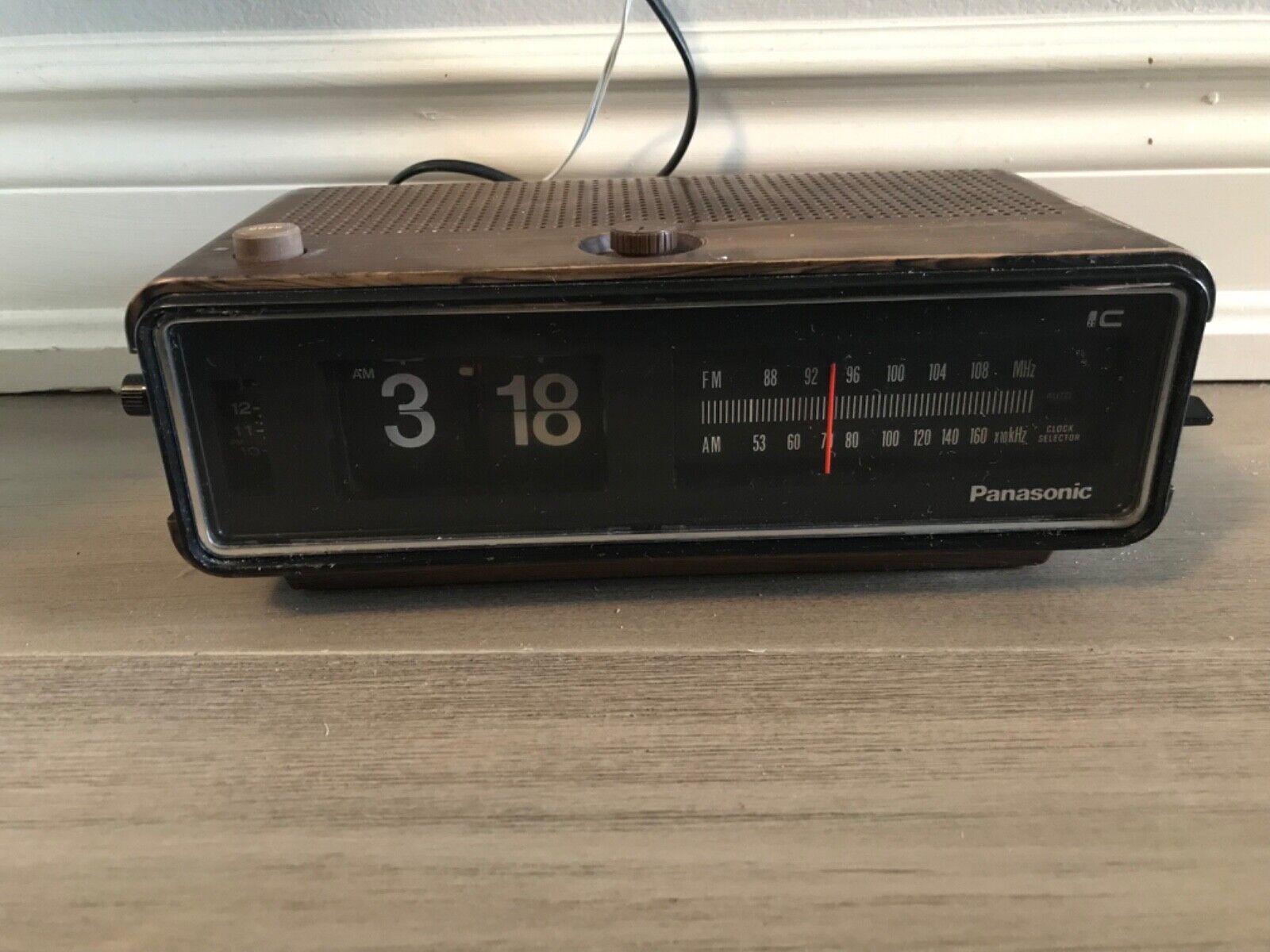 Vintage Panasonic RC- 6253C FM/AM Flip Clock Radio Tested and Works