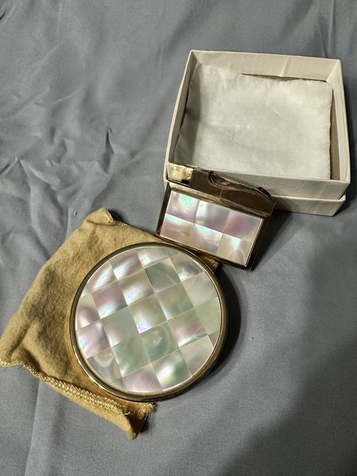 Vintage 1950s Mother of Pearl Lighter And Max Factor Compact Elgin LIGHTER WORKS Vintage 1950s Mother of Pearl Lighter And Max Factor Compact Elgin LIGHTER WORKS