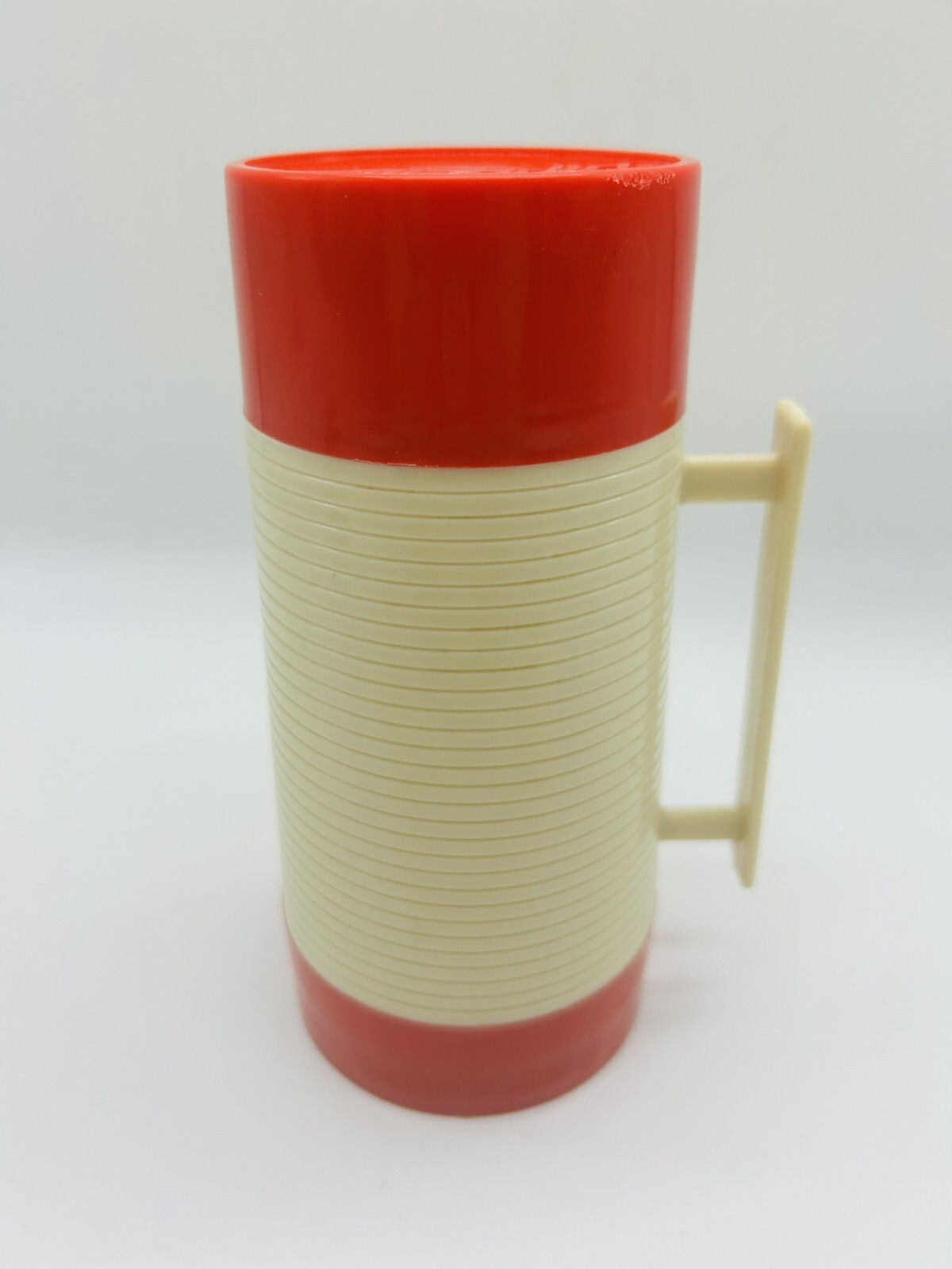 Vintage Aladdin HY-LO 10 oz Thermos Wide Mouth Red Cream #42 WM1020P 7 1/2"
