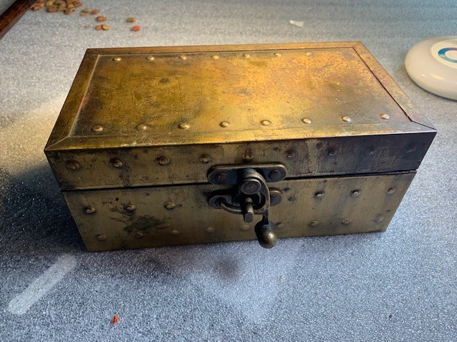 Vintage Treasure Chest Trinket Jewelry Box  Felt Lined