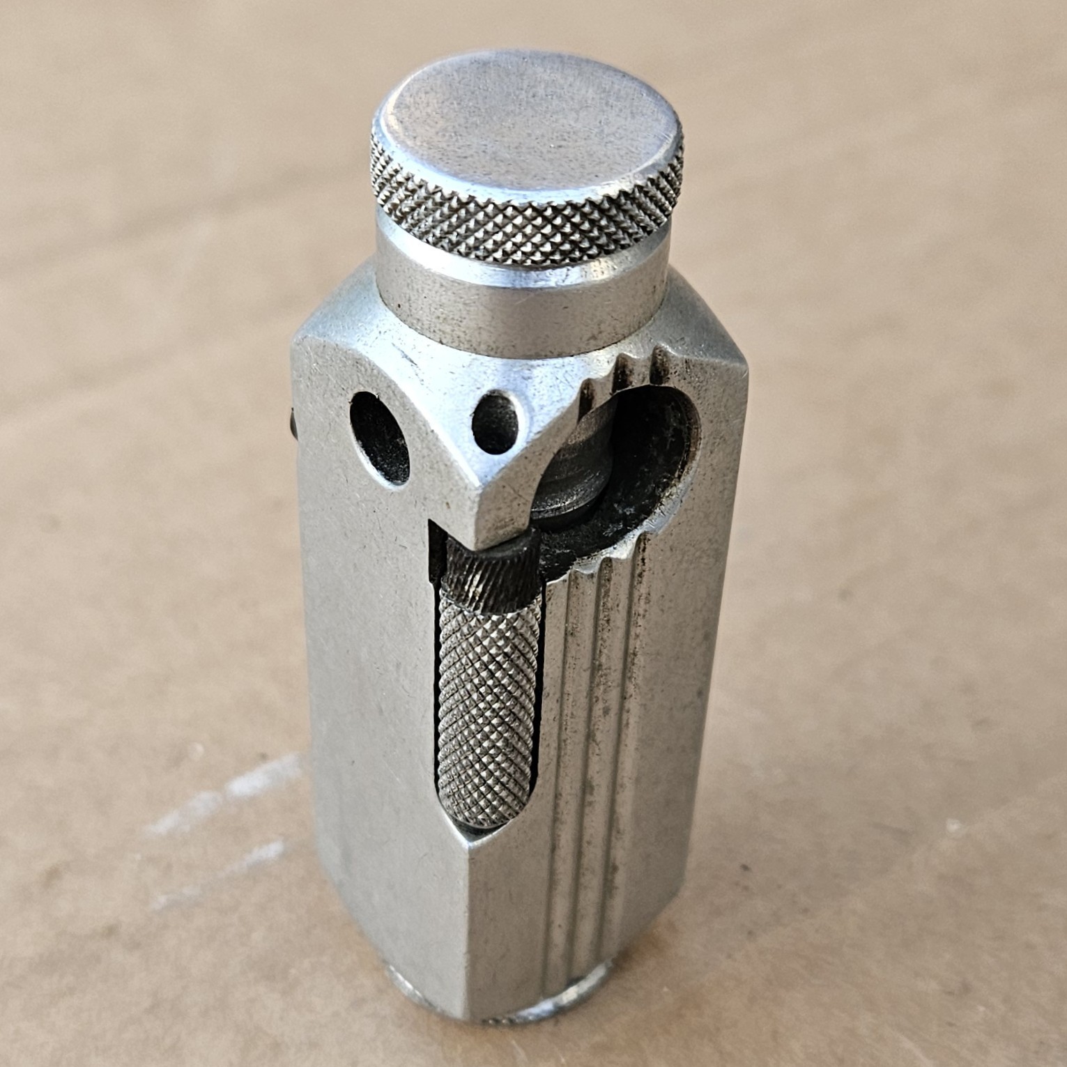 Vintage (1948) Flamidor Flambeau Aluminum Petrol Lighter / Made in France Vintage (1948) Flamidor Flambeau Aluminum Petrol Lighter / Made in France