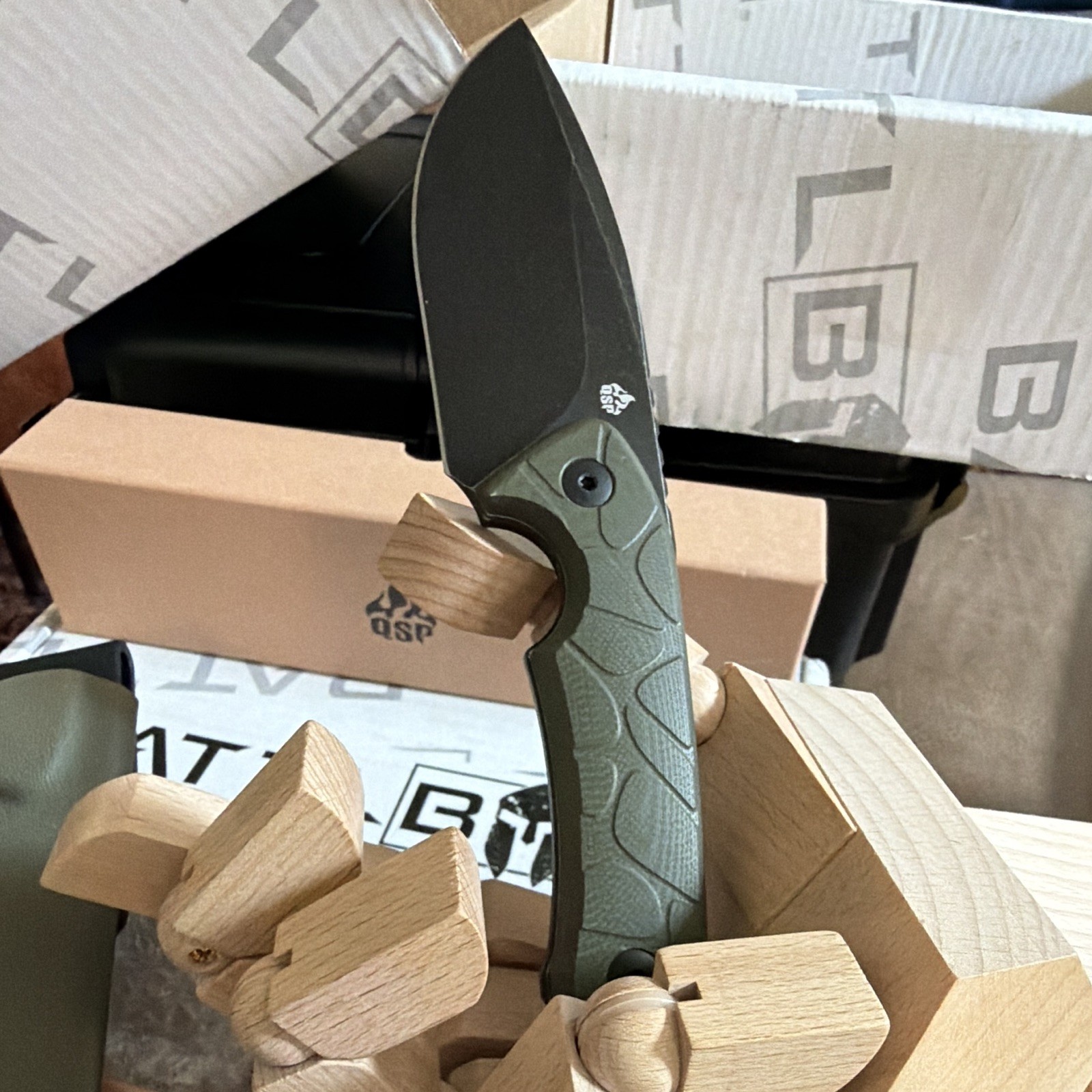 TINY TOT QSP Fixed Blade Drop Point Plain Edge Black Blade Full Tang G10 Sheath TINY TOT QSP Fixed Blade Drop Point Plain Edge Black Blade Full Tang G10 Sheath