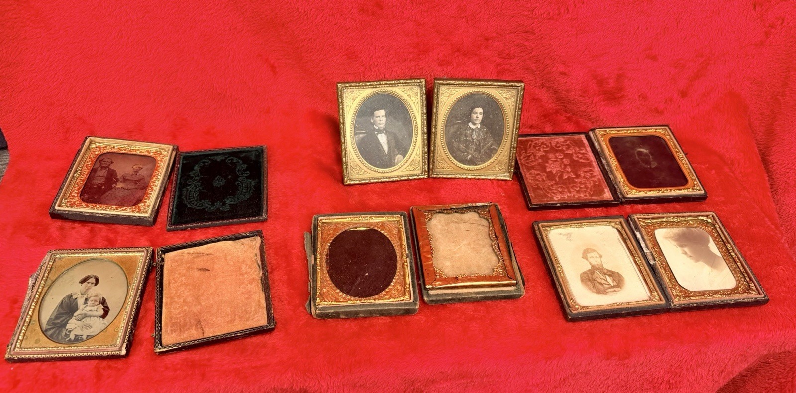 Antique Victorian Photo Lot 7 Portraits 5 Folding Cases Brass Mats Mother Child Antique Victorian Photo Lot 7 Portraits 5 Folding Cases Brass Mats Mother Child