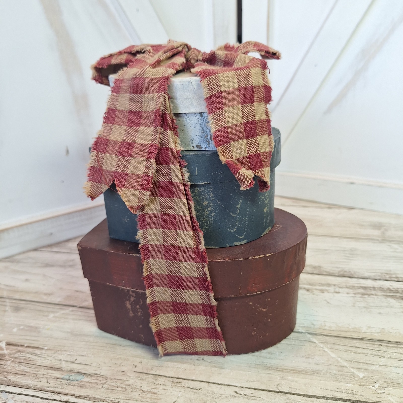 Primitive Heart Shaped Nesting Stacking Boxes Distressed Burgundy Plaid Ribbon Primitive Heart Shaped Nesting Stacking Boxes Distressed Burgundy Plaid Ribbon