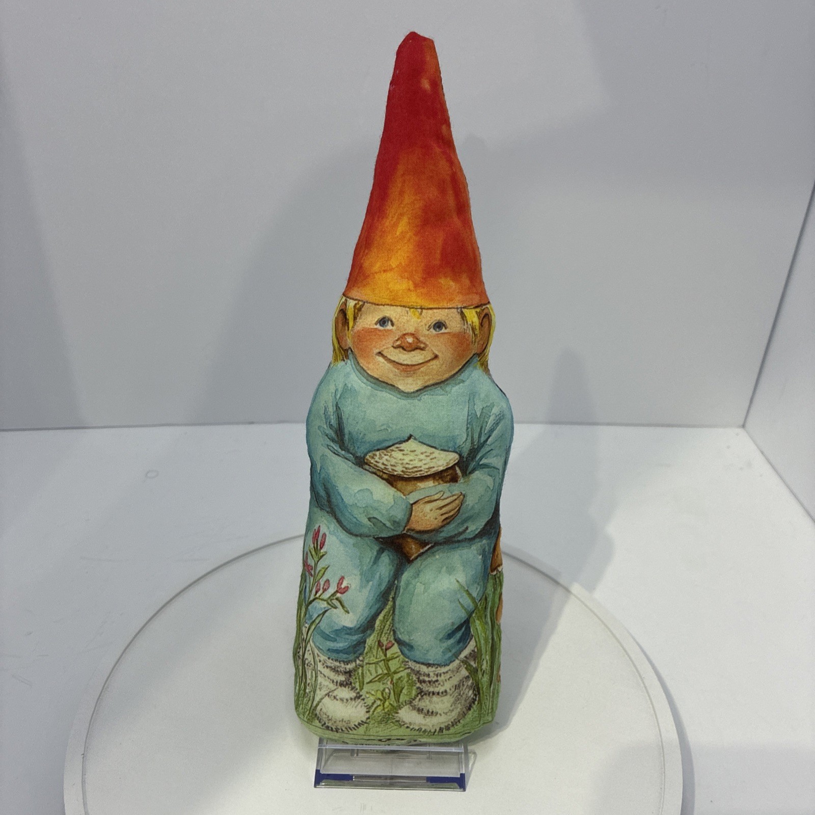 The Toy Works Unieboek 1979 Gnome Fabric Boy Son holding acorn 10" The Toy Works Unieboek 1979 Gnome Fabric Boy Son holding acorn 10"