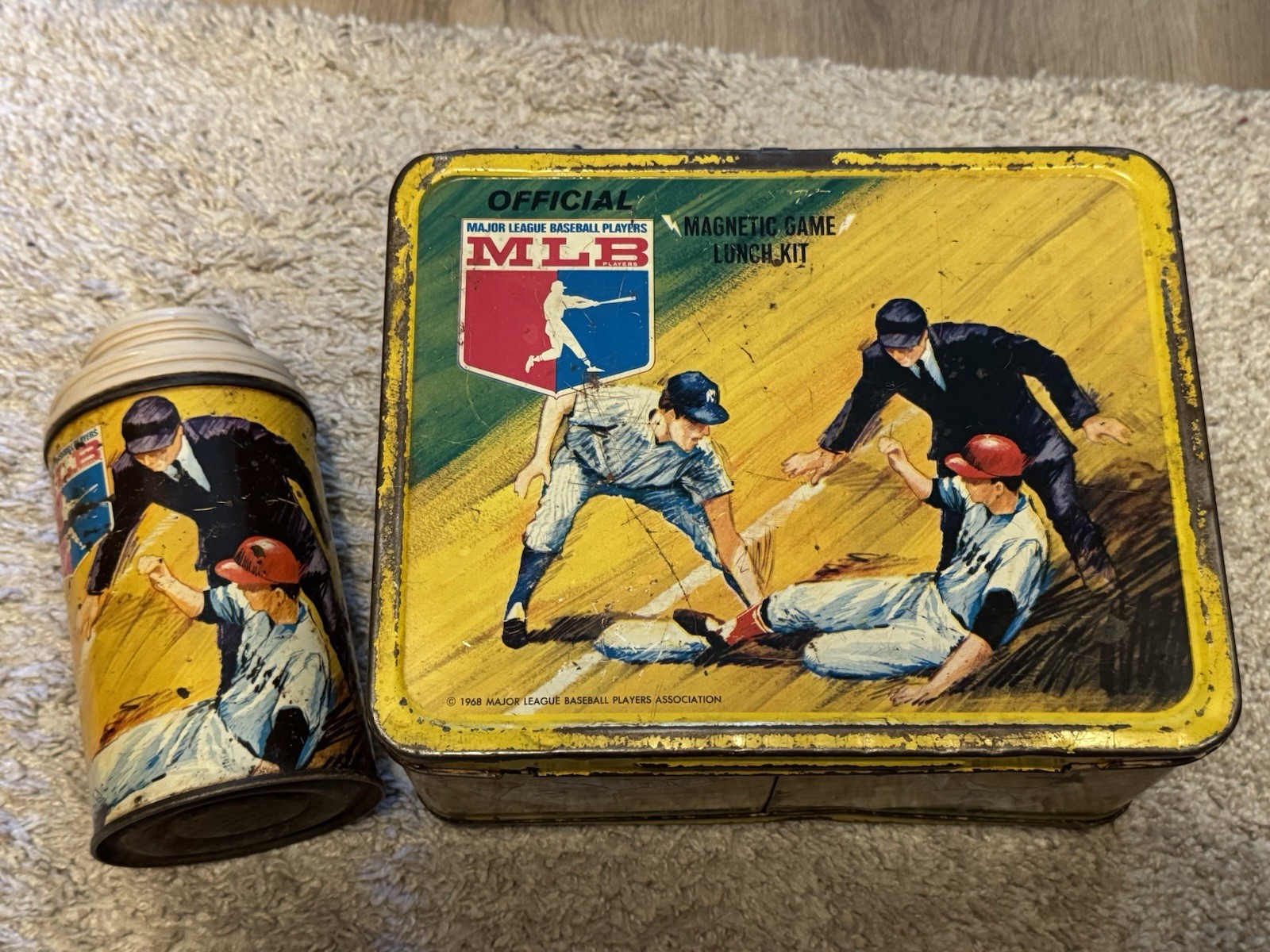 Vintage 1968 Official MLB Major League Baseball Players Lunch Box With Thermos Vintage 1968 Official MLB Major League Baseball Players Lunch Box With Thermos