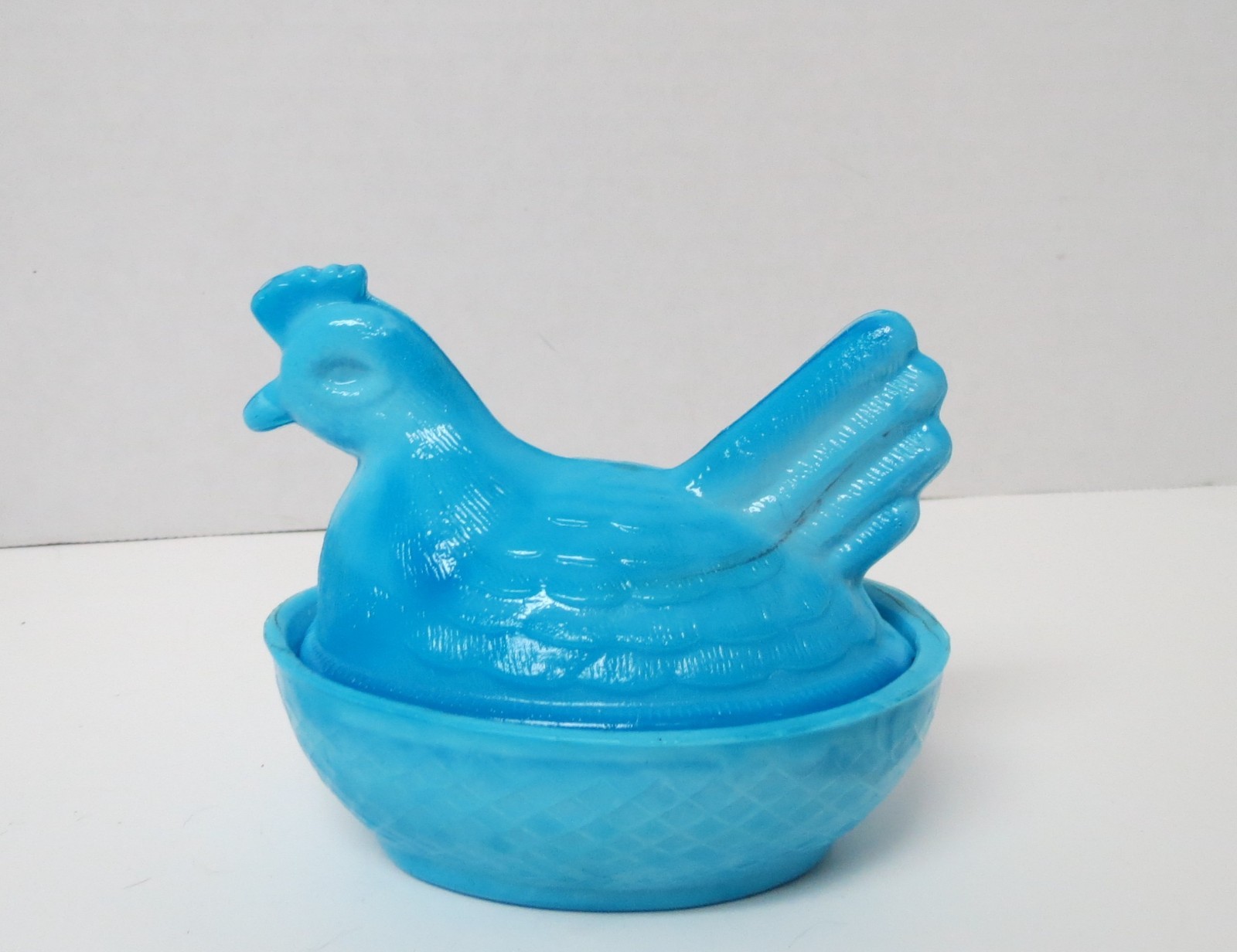 Vintage Delphite Blue Slag Milk Glass Hen on Nest. Vintage Delphite Blue Slag Milk Glass Hen on Nest.