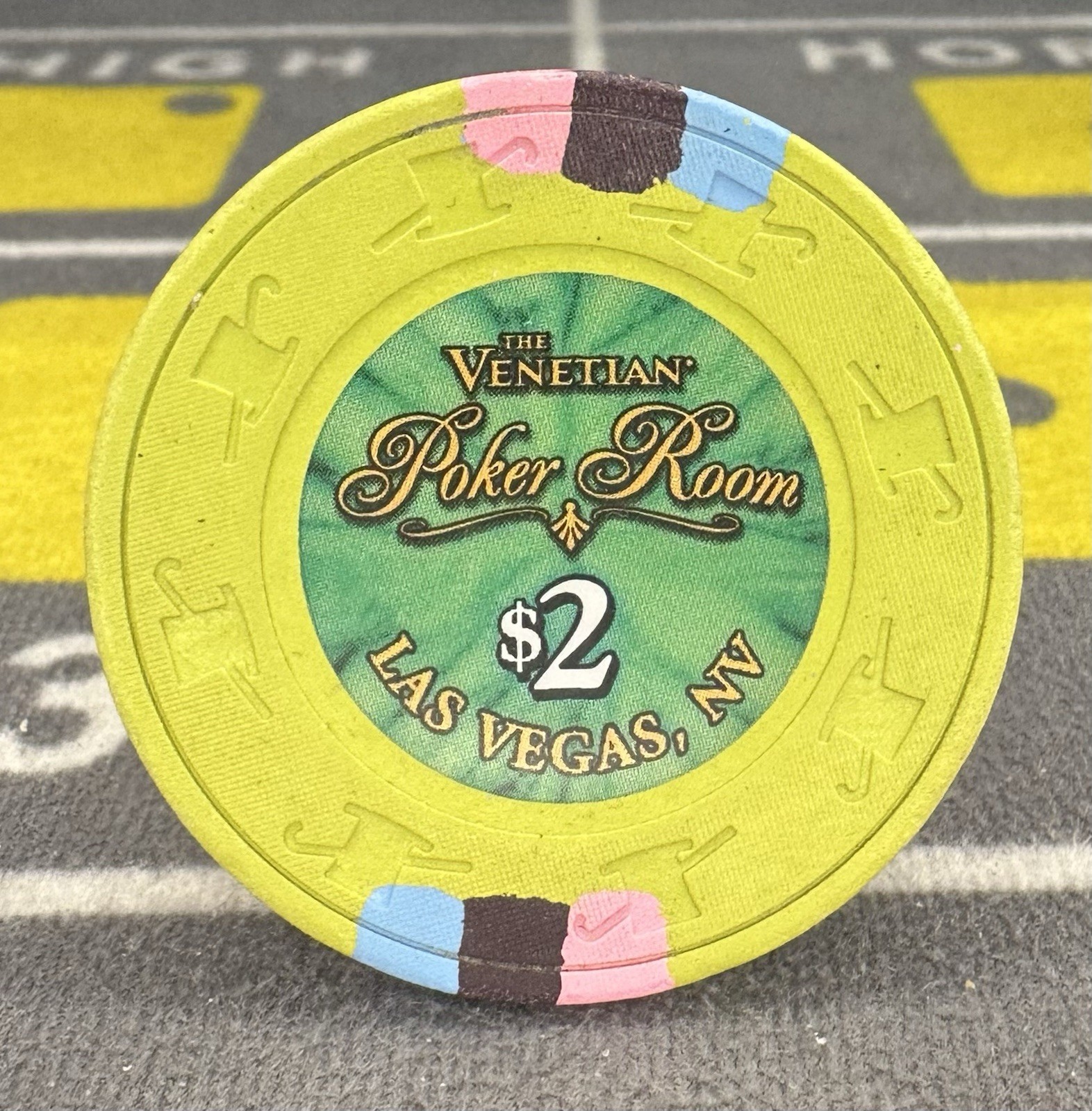 🎰🎲$2 Venetian Poker Room Green Casino Chip Las Vegas NV🎲🎰