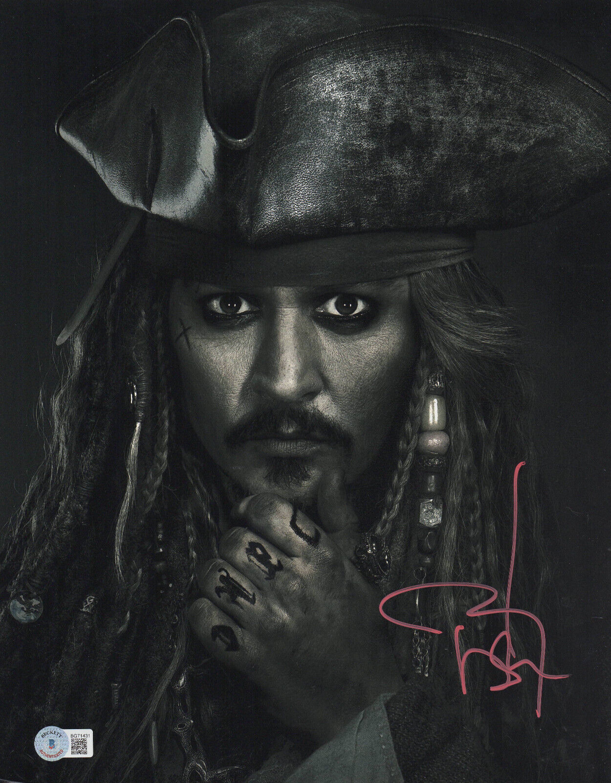 JOHNNY DEPP SIGNED 'PIRATES OF THE CARIBBEAN' 11X14 PHOTO AUTOGRAPH BECKETT