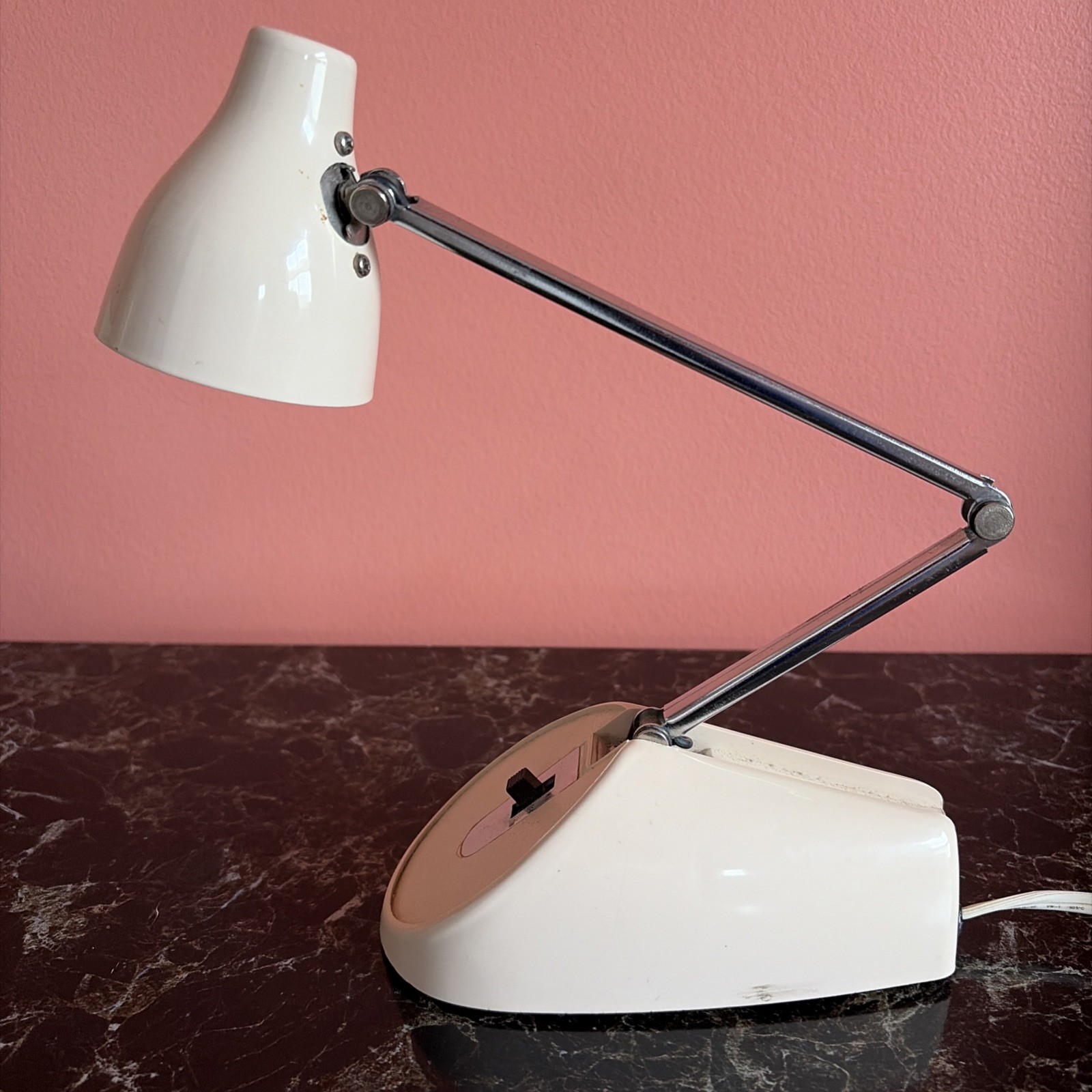 Ohm-Rite HC-18 - 1970's Vintage Folding Desk Lamp MCM Works Bulb Included Ohm-Rite HC-18 - 1970's Vintage Folding Desk Lamp MCM Works Bulb Included
