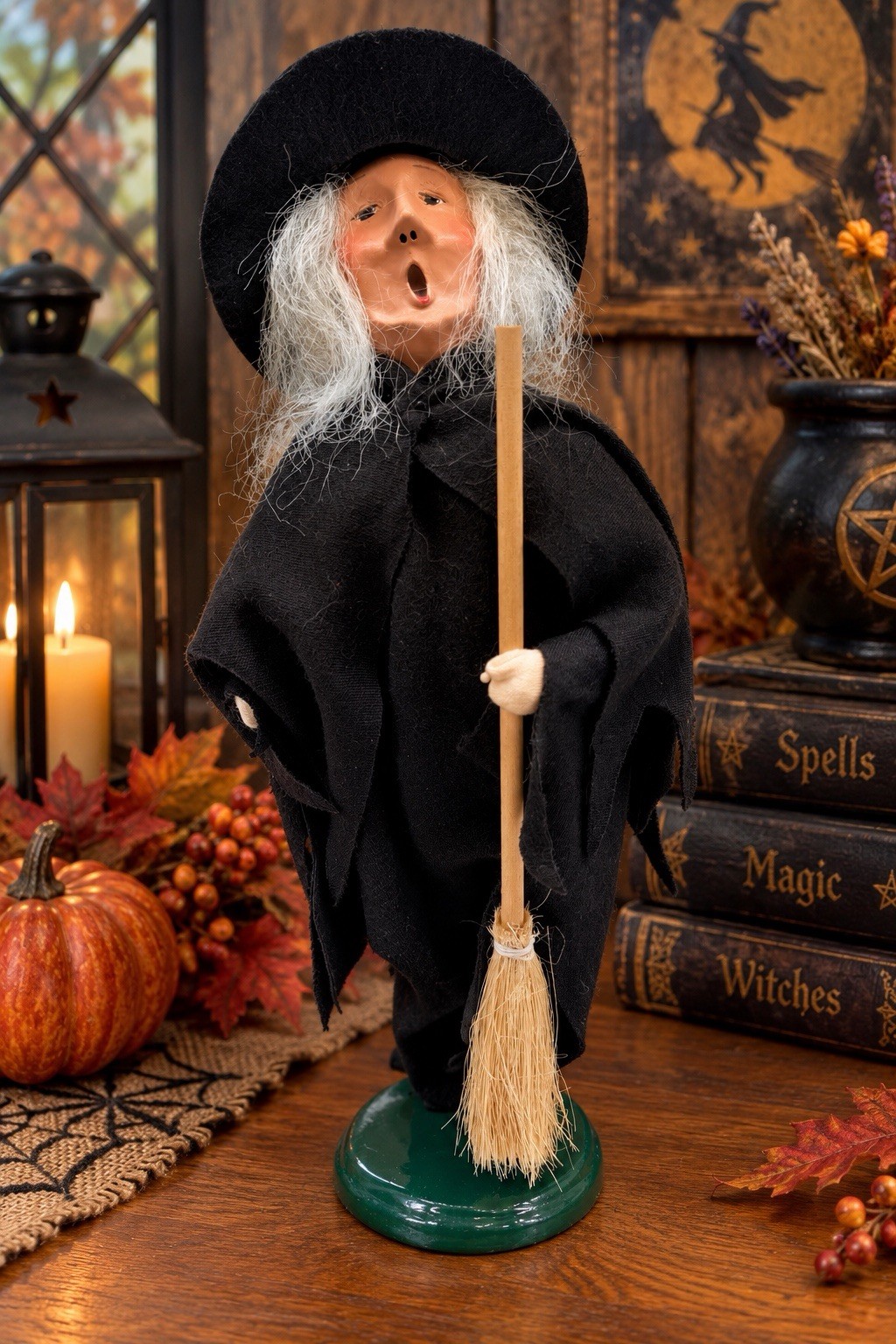 Byers Choice Halloween Witch All In Black with Broom and Hat The Carolers 2005
