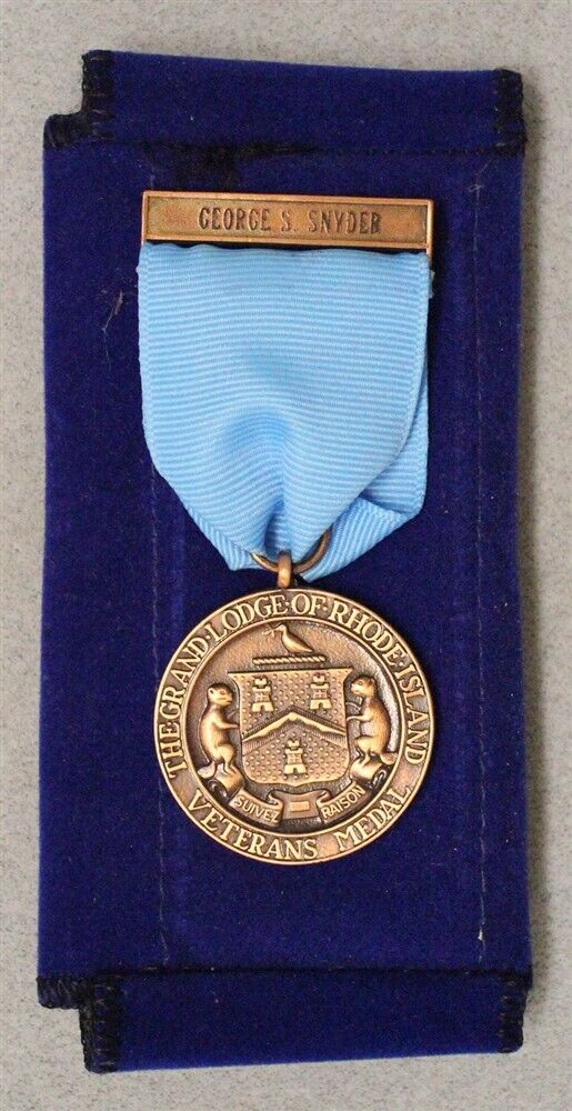3648 - Grand Lodge of Rhode Island Veteran\'s Membership Medal - named in case