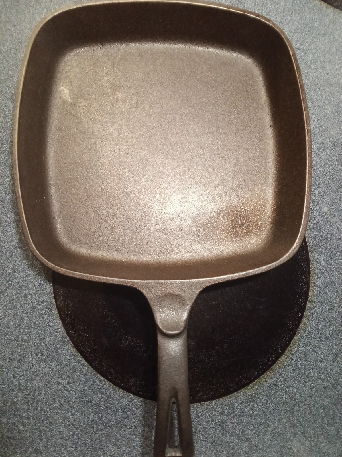 Wagner unmarked square skillet Wagner unmarked square skillet