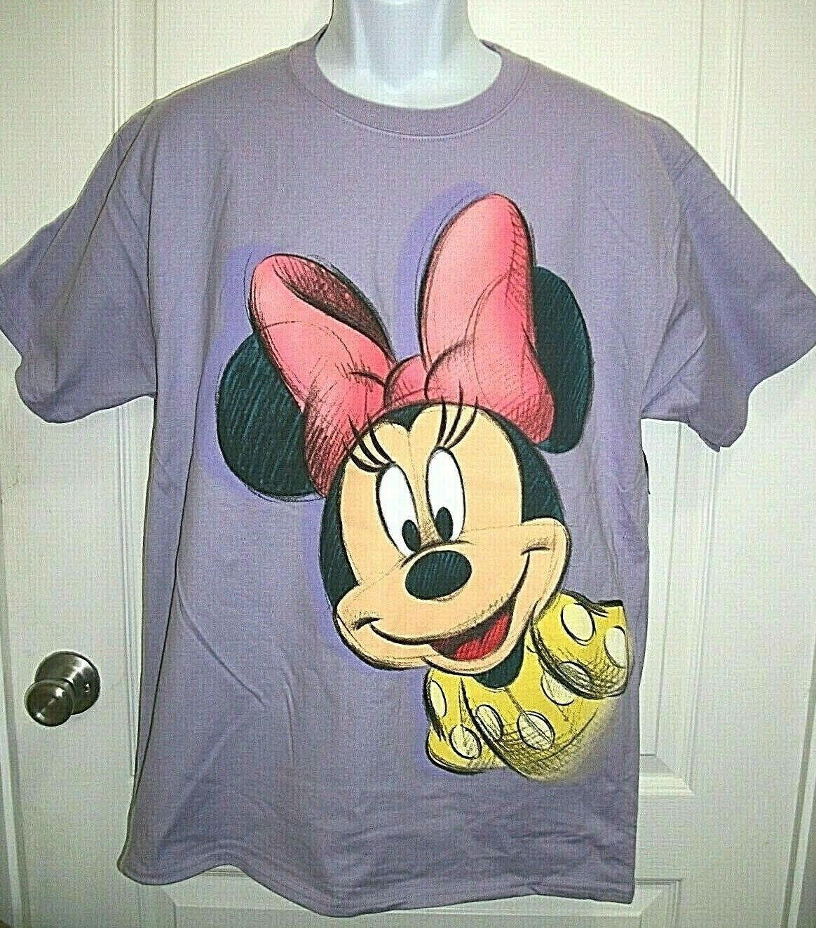 Authentic DisneyLand Walt Disney World Parks MINNIE MOUSE T-Shirt Size L~ NWT