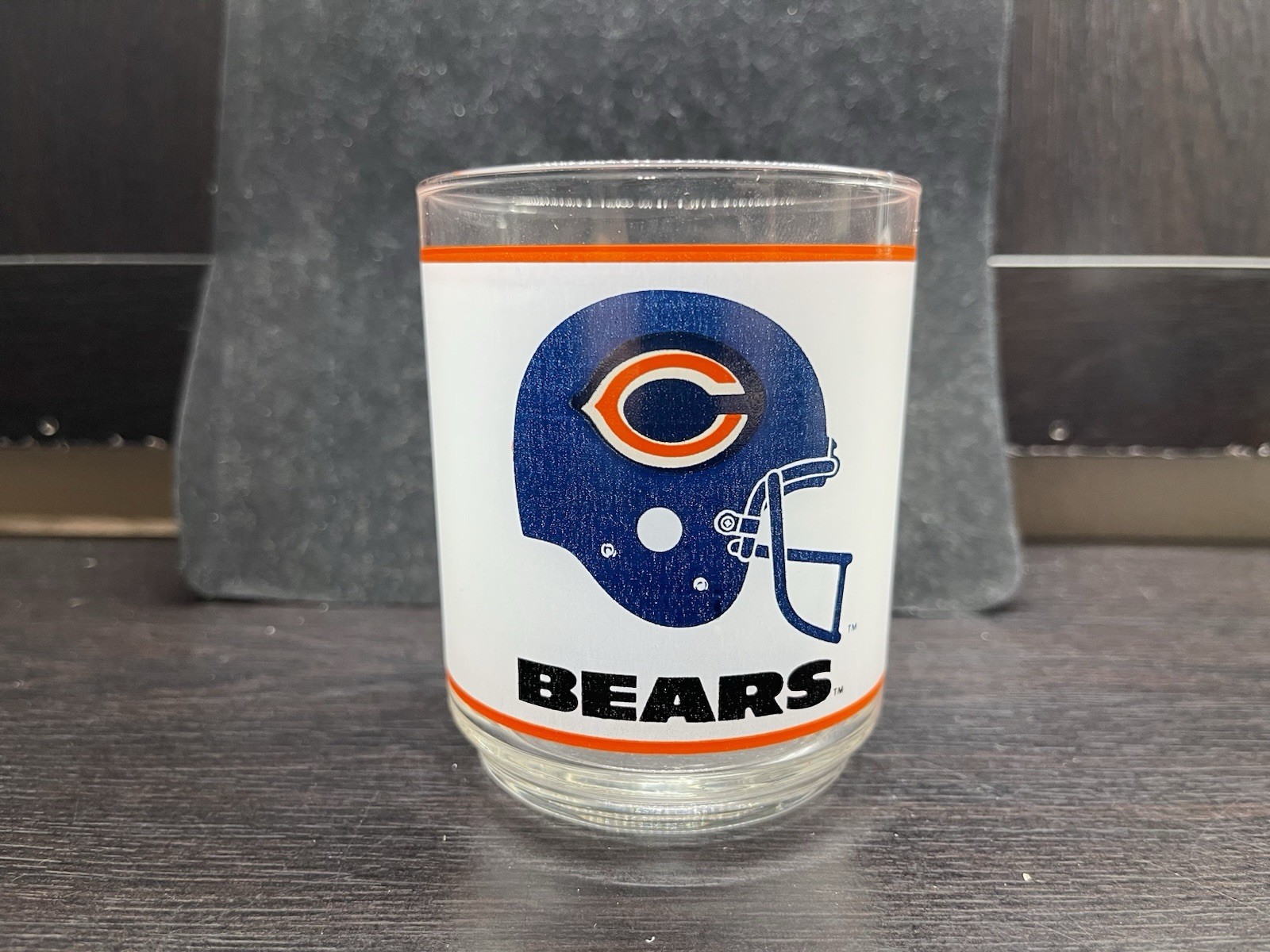 Vintage 1980’s Chicago Bears NFL Football & Exxon Mobil Frosted 12 Oz Glass