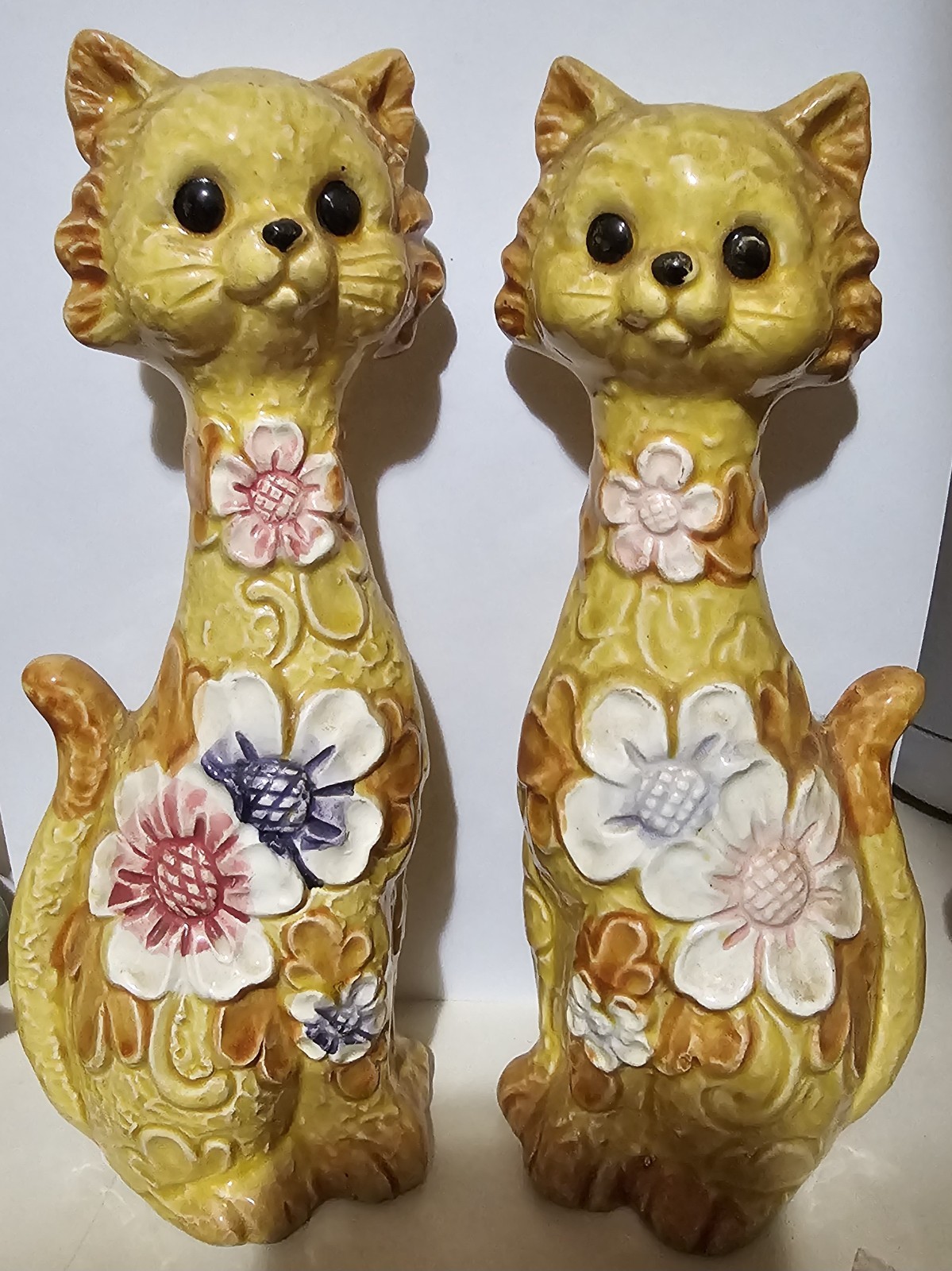 Vintage 1960s Tilso Floral Cat Salt/Pepper Shaker Set Vintage 1960s Tilso Floral Cat Salt/Pepper Shaker Set