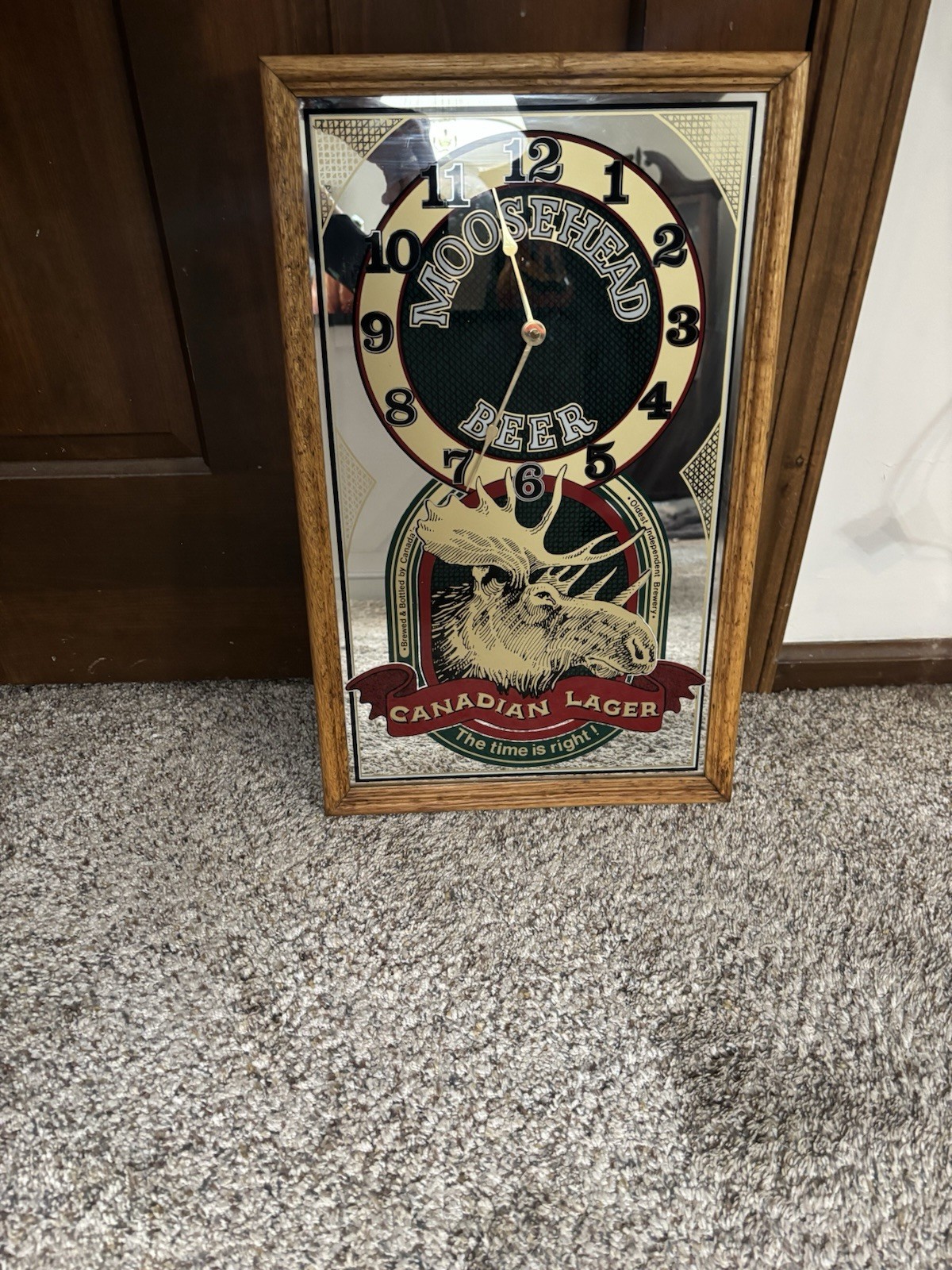 Vintage Moosehead Beer Mirror Clock Sign Wood Frame w/Glass Works 21 X 13 Vintage Moosehead Beer Mirror Clock Sign Wood Frame w/Glass Works 21 X 13