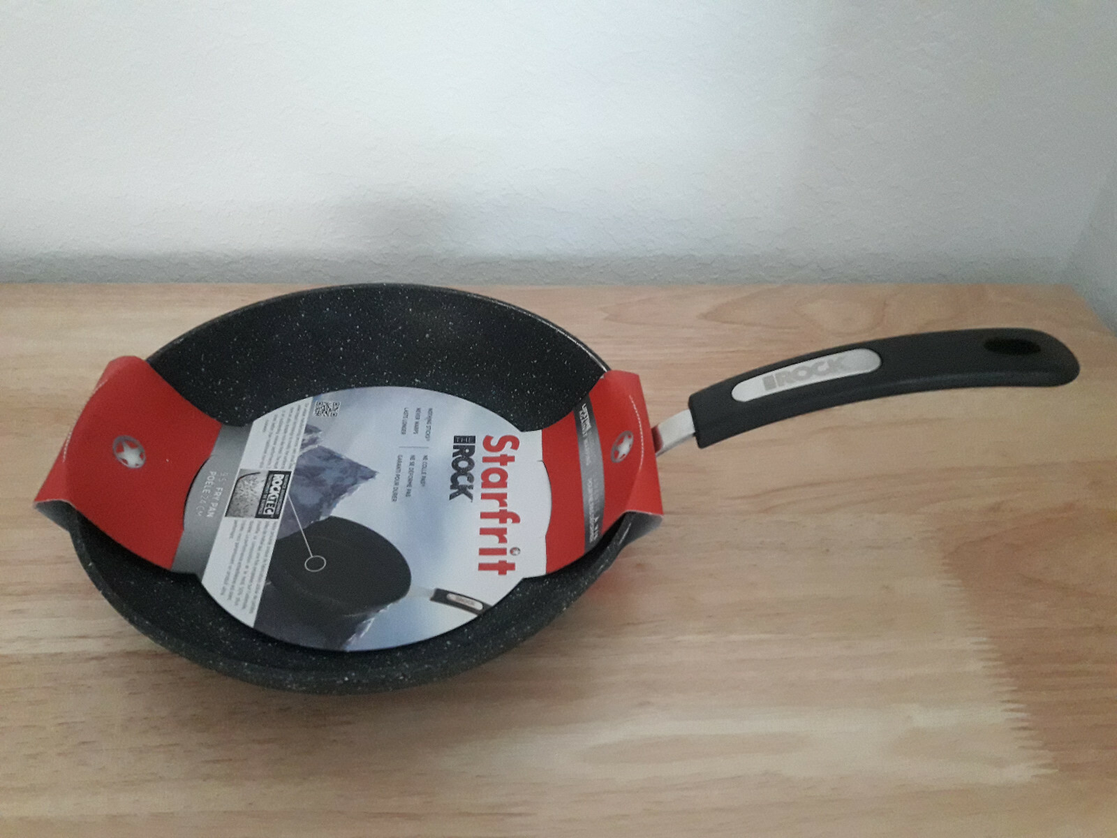 Starfrit The Rock Aluminum 9.5" Fry Pan - Black / White - Brand New