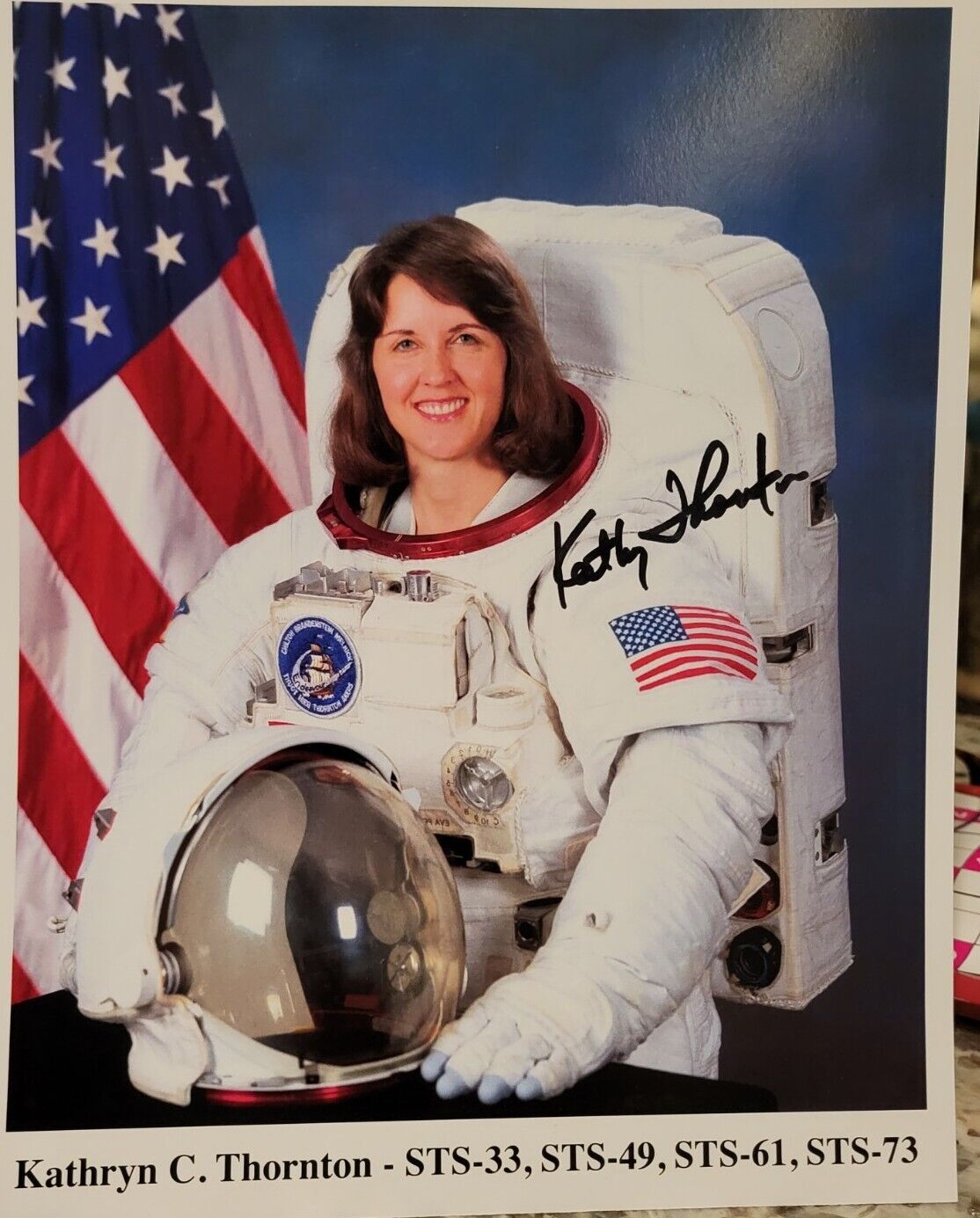 KATHRYN THORNTON hand signed 8x10 NASA Astronaut STS-33, STS- 49, STS-61, STS-73
