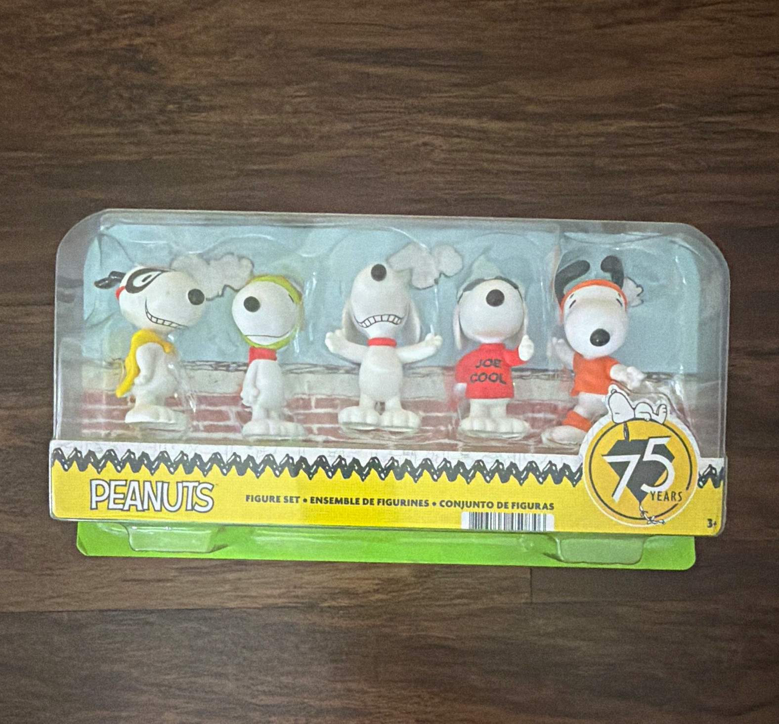 Peanuts 75th Anniversary Snoopy Figure Set 5-Pack Joe Cool Flying Ace New NIB Peanuts 75th Anniversary Snoopy Figure Set 5-Pack Joe Cool Flying Ace New NIB
