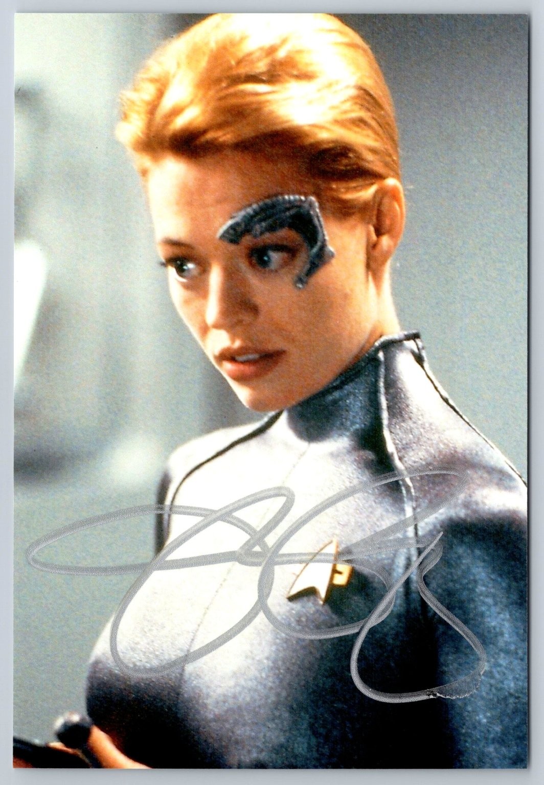 Jeri Ryan Autographed Photo Star Trek Voyager Seven of Nine Actress Jeri Ryan Autographed Photo Star Trek Voyager Seven of Nine Actress