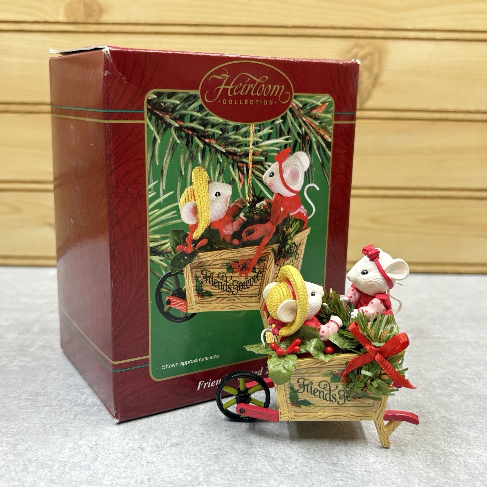 Vintage Carlton Cards Christmas Ornament Mouse Friend 2002 Heirloom Collection Vintage Carlton Cards Christmas Ornament Mouse Friend 2002 Heirloom Collection