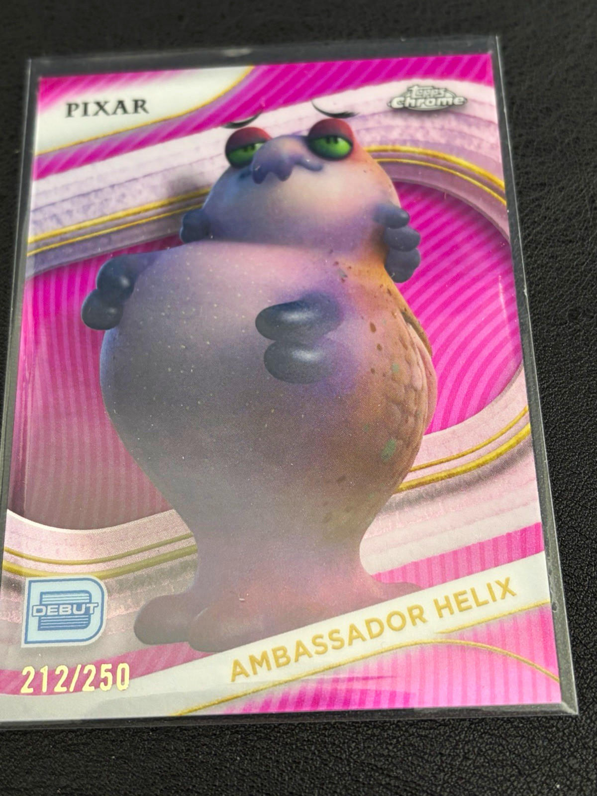 Topps 2025 Topps Chrome Disney Pixar Ambassador Helix Debut #139 212/250 Topps 2025 Topps Chrome Disney Pixar Ambassador Helix Debut #139 212/250